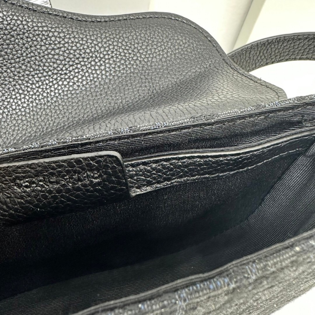 พร้อมส่ง 2 สี DIOR Mini Saddle Messenger Bag with Flap กระเป๋าคาดอกดิออร์ เกรดออริ สลับแท้ 1:1 ใช้ต่างประเทศได้