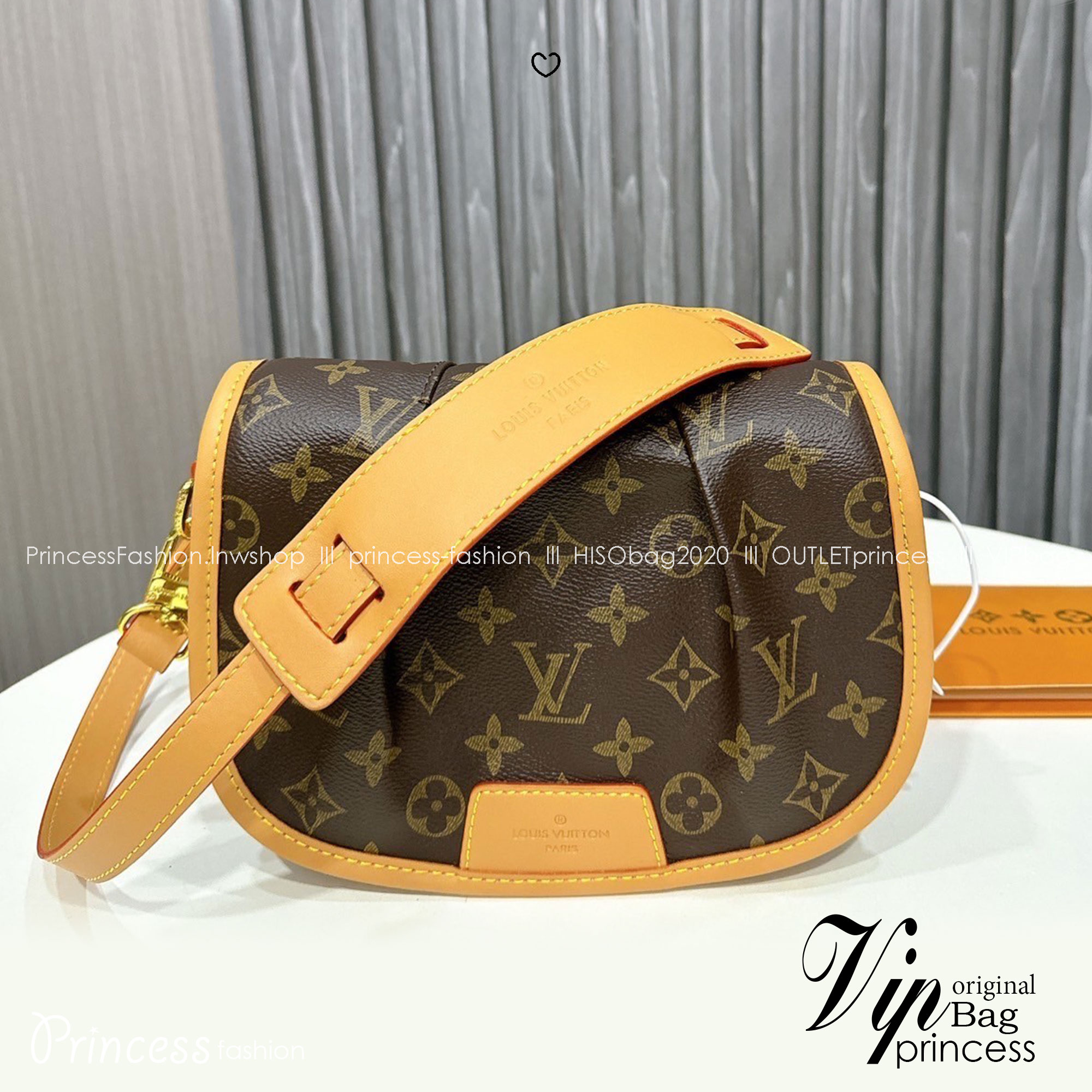 LV Menilmontant Monogram Canvas Bag / LV Crossbody bag กระเป๋าสะพายวินเทจ พิมพ์ลายโมโนแกรมสุดหรู คลาสสิคงานดีมาก รูปทรงใช้งานง่าย ภายในจุของได้เยอะ ขนาดกำลังสวย ใช้เป็น every ได้เลยค่ะ
