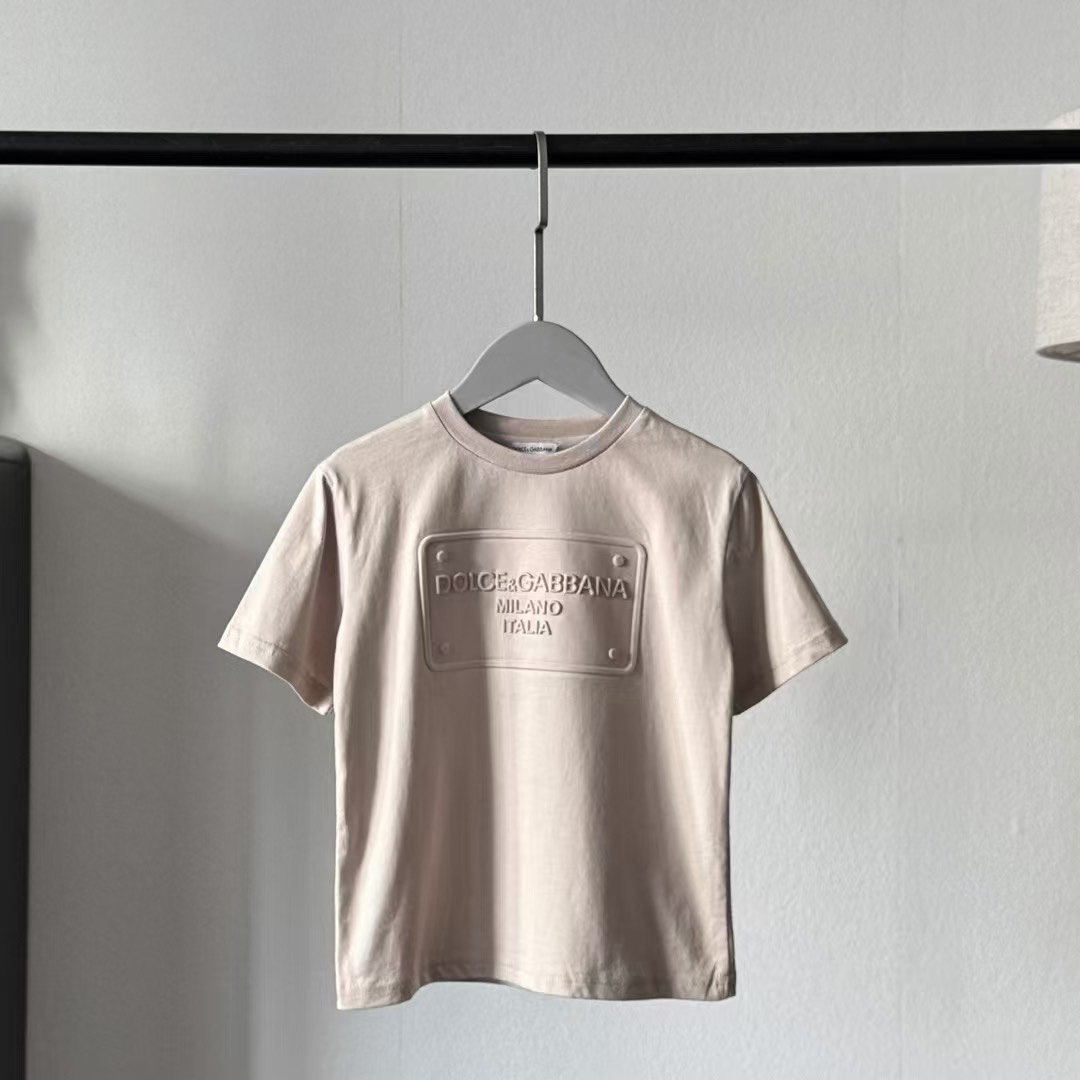 สลับแท้ เกรดเทพ เสื้อผ้าเด็กแบรนด์เนม Dolce & Gabbana งาน 1:1 เซตเสื้อพร้อมกางเกง รุ่น uni-sex ใส่ชิลๆ ผ้าคอตตอนแท้อย่างดีงานนำเข้า จากโรงงานเทียบแบรนด์