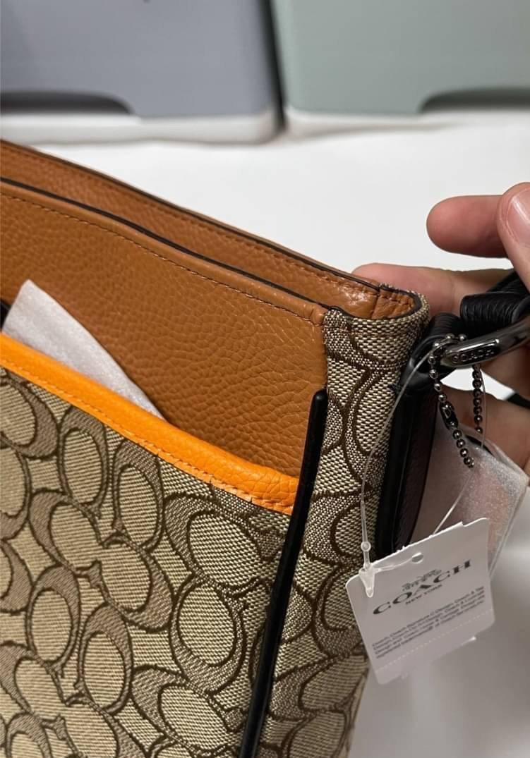 COACH Thompson Crossbody In Signature Jacquard With Varsity Stripe C5291 มี 2 สี พร้อมส่งที่ไทย
