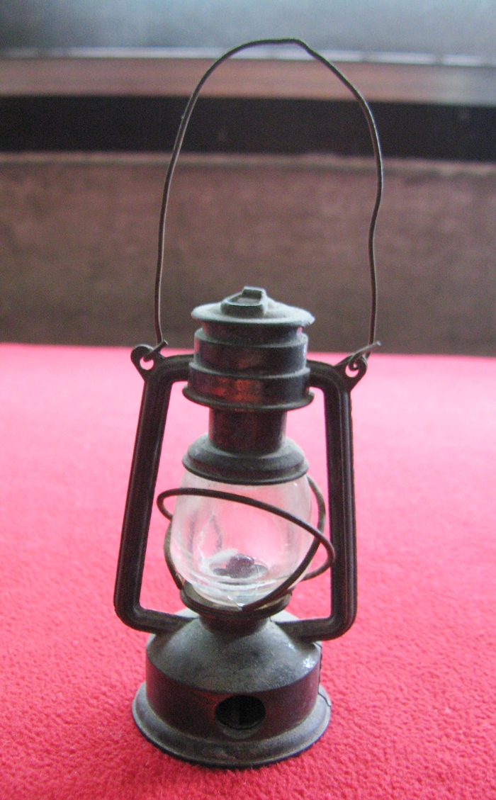 กบเหลาดินสอตะเกียงโบราณ MADE IN HONGKONG ค่ะ