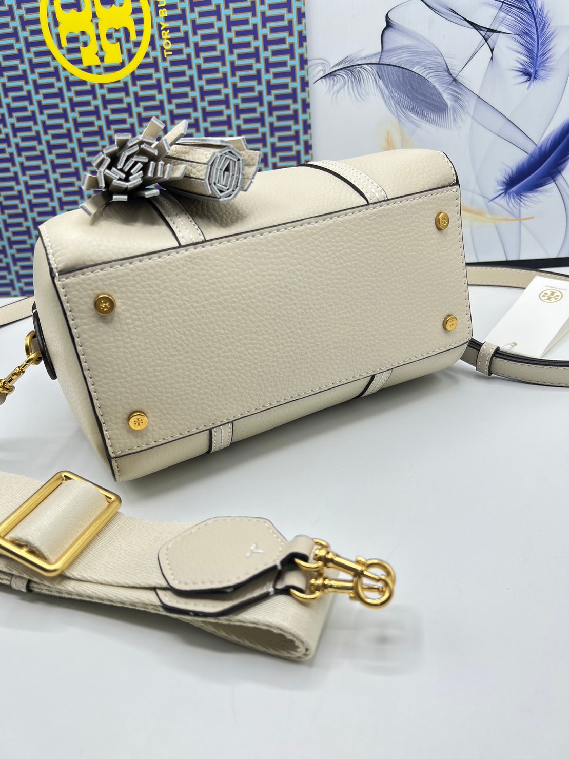 Tory Burch Thea Mini Web Satchel Crossbody Bag / Tory keepall พร้อมส่ง กระเป๋าสะพายทรงหมอนขนาดกลางกำลังน่ารัก เกรดท็อปออริจินอล