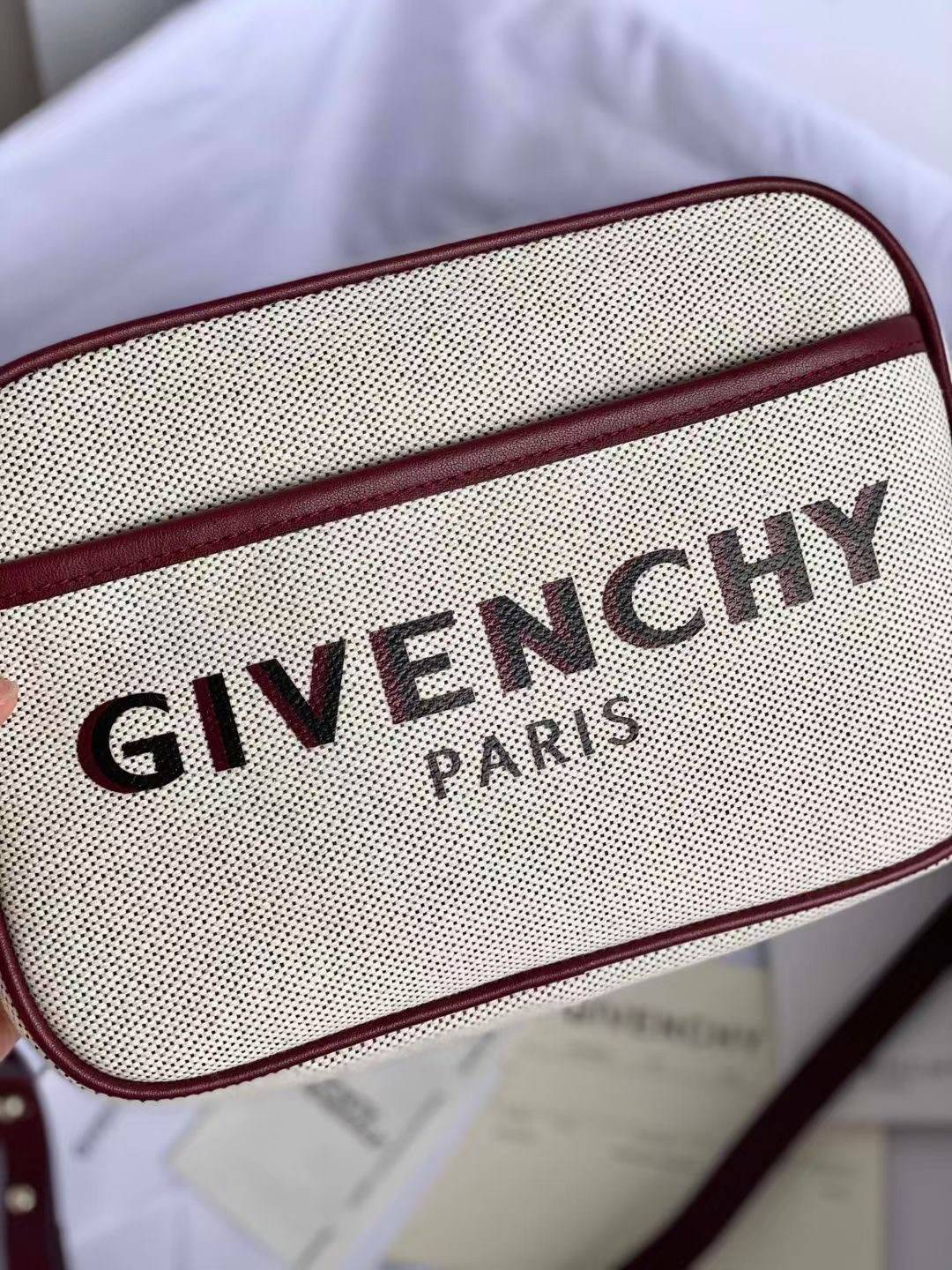 พรีเมี่ยมกิ๊ฟแท้ 100% 】พร้อมส่งที่ไทย ที่นี่ที่เดียว VIP gift Givenchy Bond solo bag หนังแท้ (black,red)