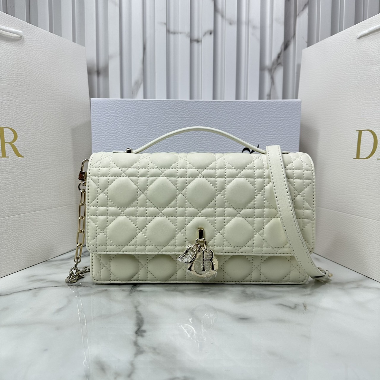 ORI หนังแท้ | My Dior Top Handle / Dior Clutch Bag กระเป๋าสะพายทรงคลัชทันสมัย หรูหราสง่างาม จะถือหรือสะพายก็ดูดีมีระดับ