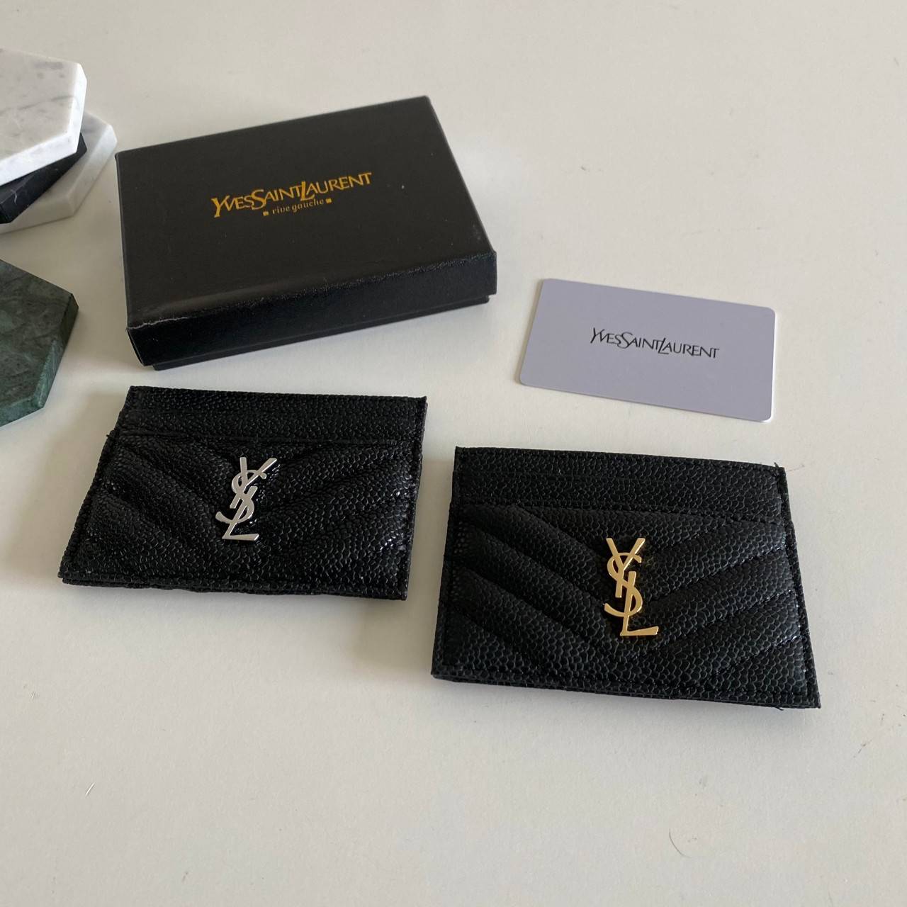 VIP 】หนังแท้ YSL SAINT LAURENT MONOGRAM CARD CASE IN GRAIN DE POUDRE EMBOSSED LEATHER (อะไหล่เงิน/อะไหล่ทอง) YSL CARD HOLDER