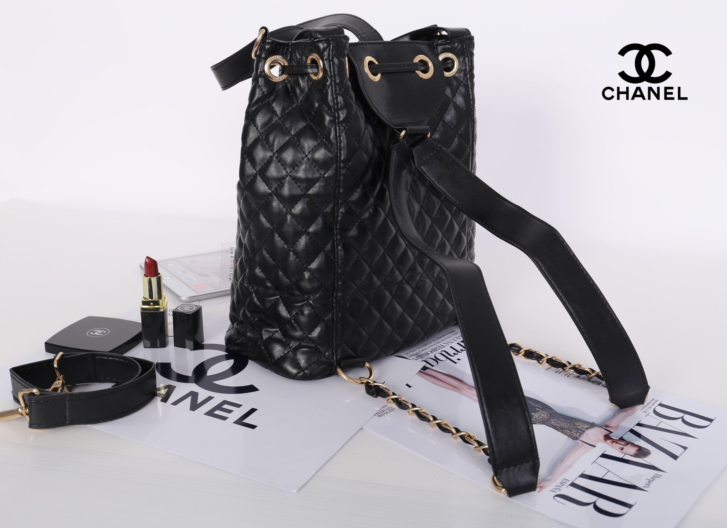 Chanel Drawstring Backpack VIP Gift With Purchase (GWP) New in!! กระเป๋าสะพายไหล่หรือเป้สะพายหลังรุ่น Limited Edition VIP gift ของแท้จาก Chanel Perfume Counter ขนาดกำลังดี น้ำหนักเบา วัสดุหนังลายตาราง อะไหล่ทองสวยหรู ด้านหน้ามีโลโก้ เปิดปิดแบบรูด Drawstri