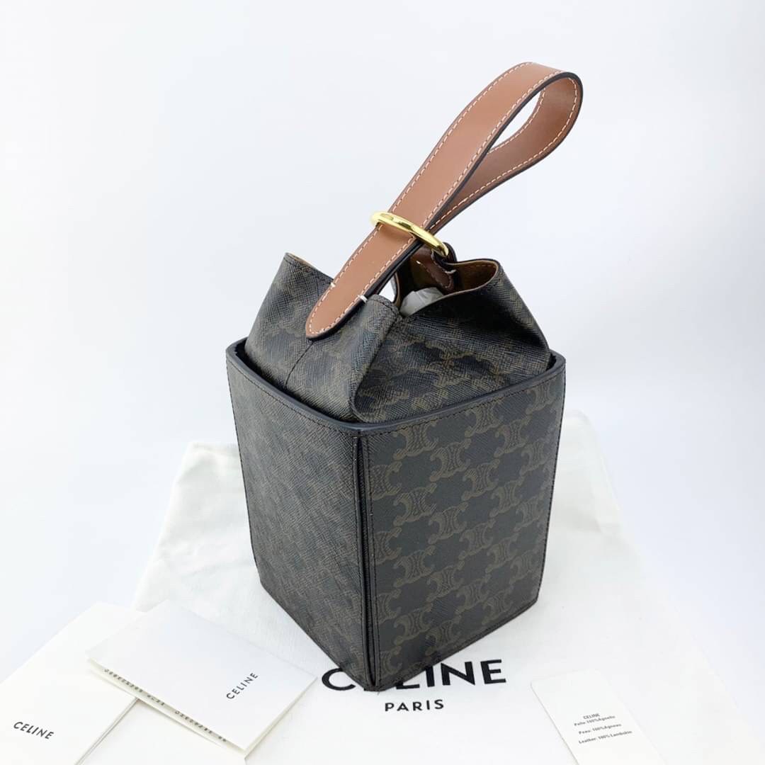 VIP 】หนังแท้ CELINE BOX CLASSIC HANDBAG หนังสวยอยู่ทรง สวยหรูที่สุด รูปทรงทันสมัยคลาสสิกมินิมอลมากค่ะ พร้อมส่งที่ไทยราคาสุดคุ้มห้ามพลาดค่ะ!