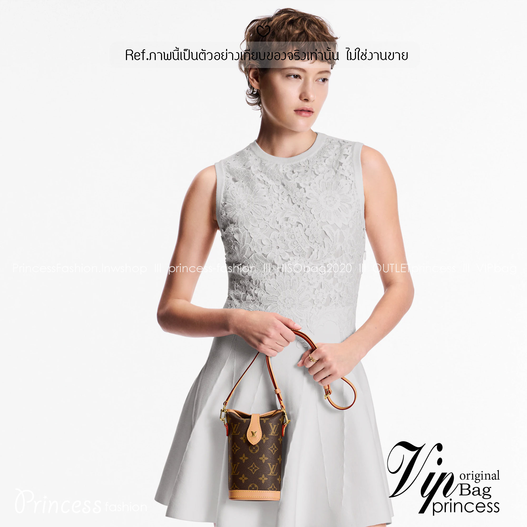 LV Fold Me Pouch กระเป๋าสะพายทรงพอช ผสมผสานความงามแบบวินเทจเข้ากับฟังก์ชันการใช้งานทันสมัย ยกขึ้นแท่น ใส่โทรศัพท์ของสำคัญได้ครบ ด้วยดีไซน์ที่ออกมาให้ใช้งานได้ง่าย ขนาดกำลังน่ารัก