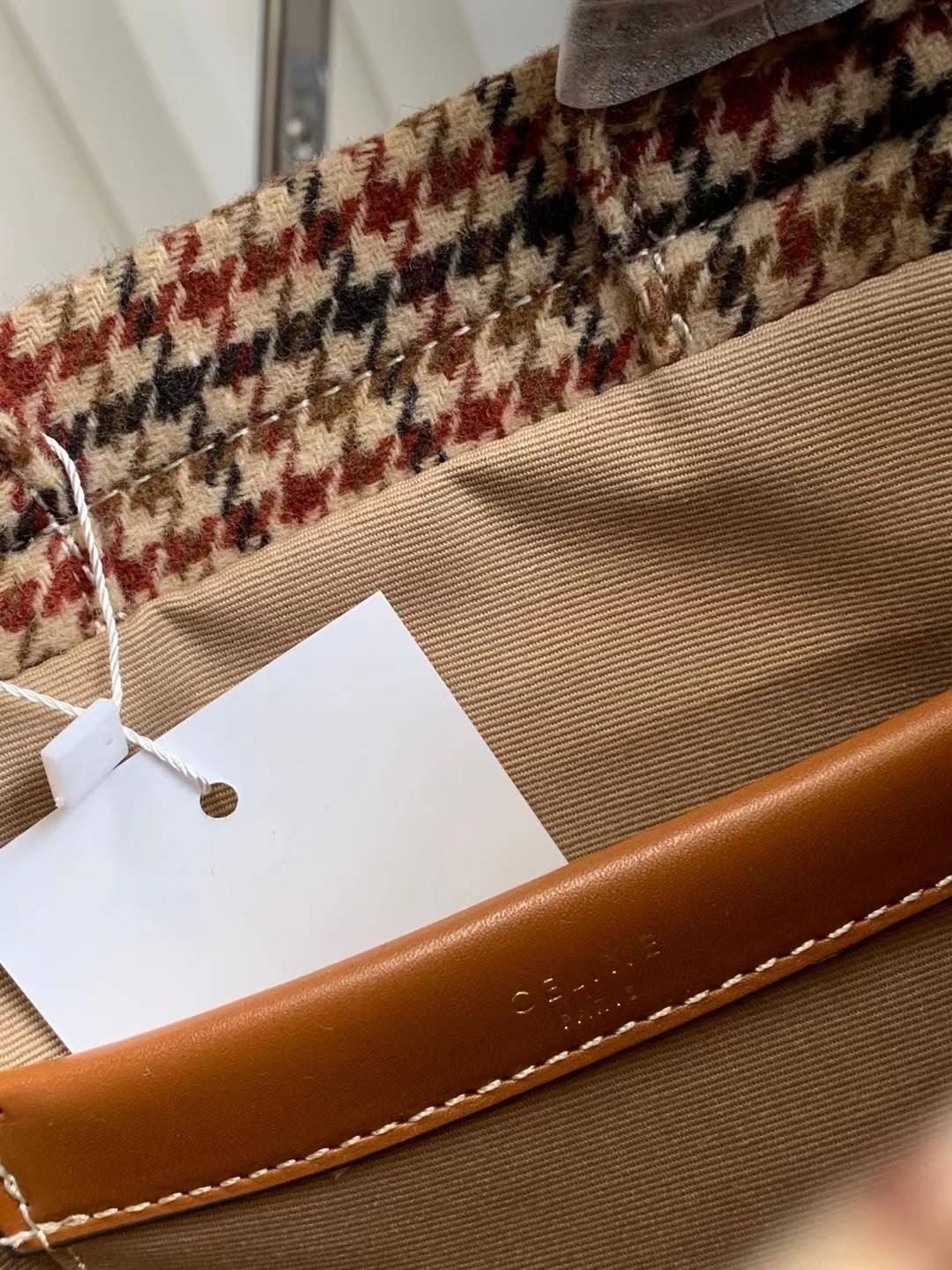 CELINE CABAS THAIS IN TWEED AND CALFSKIN MULTICOLOR / Celine Tote bag รุ่นใหม่ล่าสุด! CELINE MINI CANVAS BAG กระเป๋าผ้าลายสก๊อตสุดเก๋ รูปทรงสวย ขนาดมินิน่ารัก ประดับโลโก้หนังด้านหน้า ช่องใหญ่ด้านในบุผ้าสีเบจ จุของได้กำลังดี