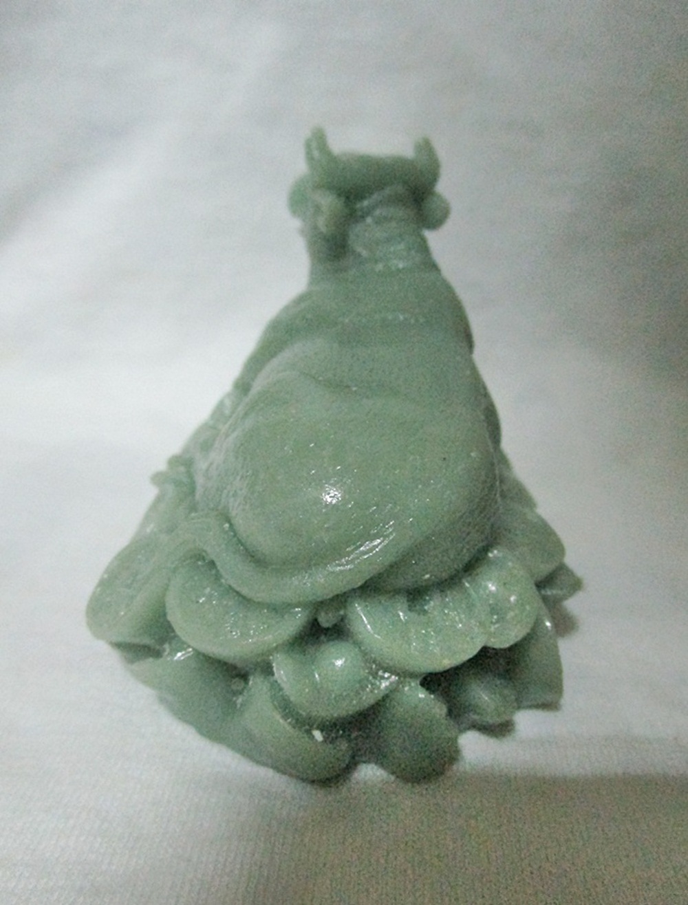 สินค้าหมดค่ะ วัวสีหยกบนกองเงินกองทองแบบตั้งโต๊ะ เสริมดวงปีมะเส็ง ปี2561 นำความเป็นสิริมงคลแก่ท่านค่ะ