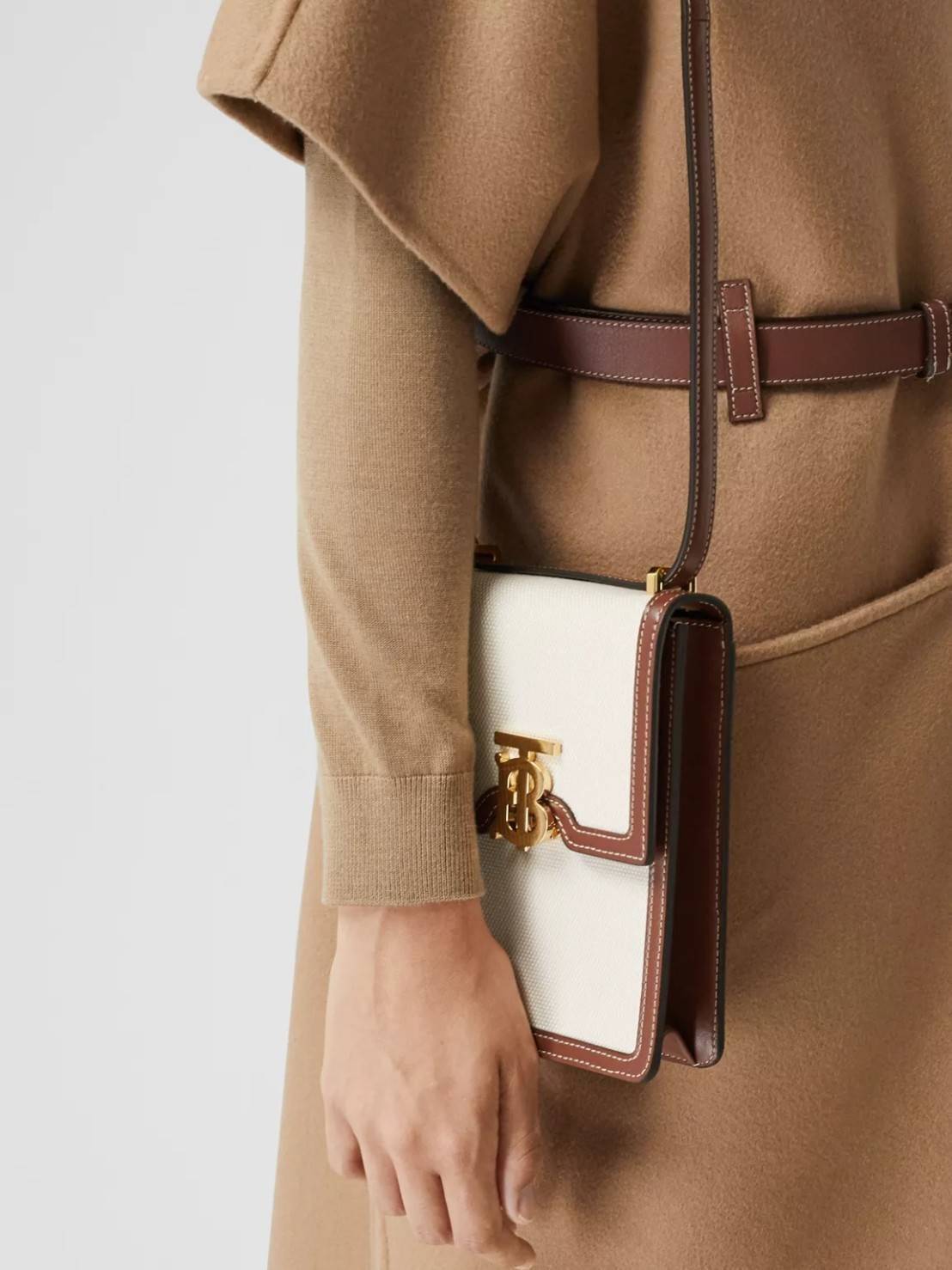 BURBERRY FRAGRANCES CROSSBODY BAG VIP GIFT WITH PURCHASE (GWP) กระเป๋าสะพายพรีเมี่ยมกิ๊ฟ Limited Edition จากน้ำหอม BURBERRY