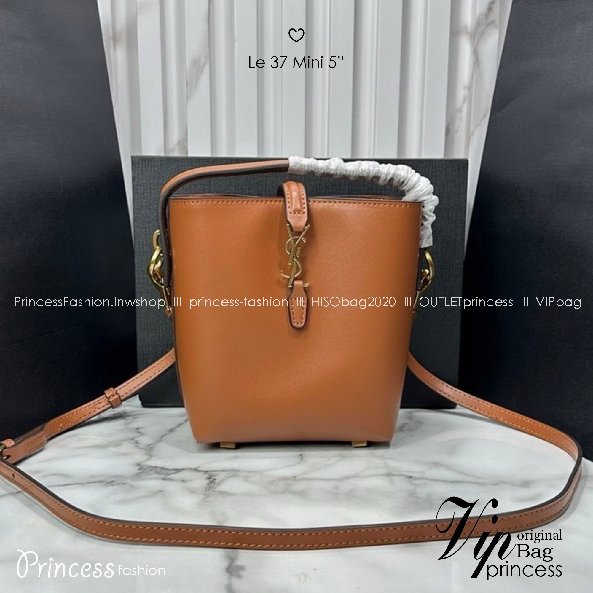 Mini 5" น้องเล็กน่ารักมาก YSL Le 37 in shiny leather Hobo Bag / YSL Bucket Bag / YSL Tote Bag กระเป๋าสะพายทรงโฮโบโท้ท งานหนังสวยเต็มใบ อะไหล่ทองสวยคลาสสิก ราคาแสนดีแนะนำของมันต้องมีจริงๆ