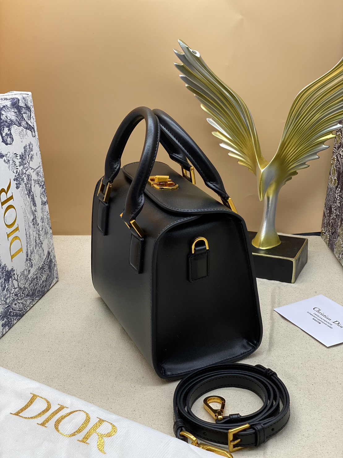 DIOR SMALL BOSTON BAG Black Box Calfskin / DIOR Box Bag พร้อมส่ง กระเป๋าสะพายทรงกล่อง New for Winter 2023 คอลผู้ดี สวยหรู ตอบโจทย์และแมทช์ได้กับทุกลุคทุกสไตล์