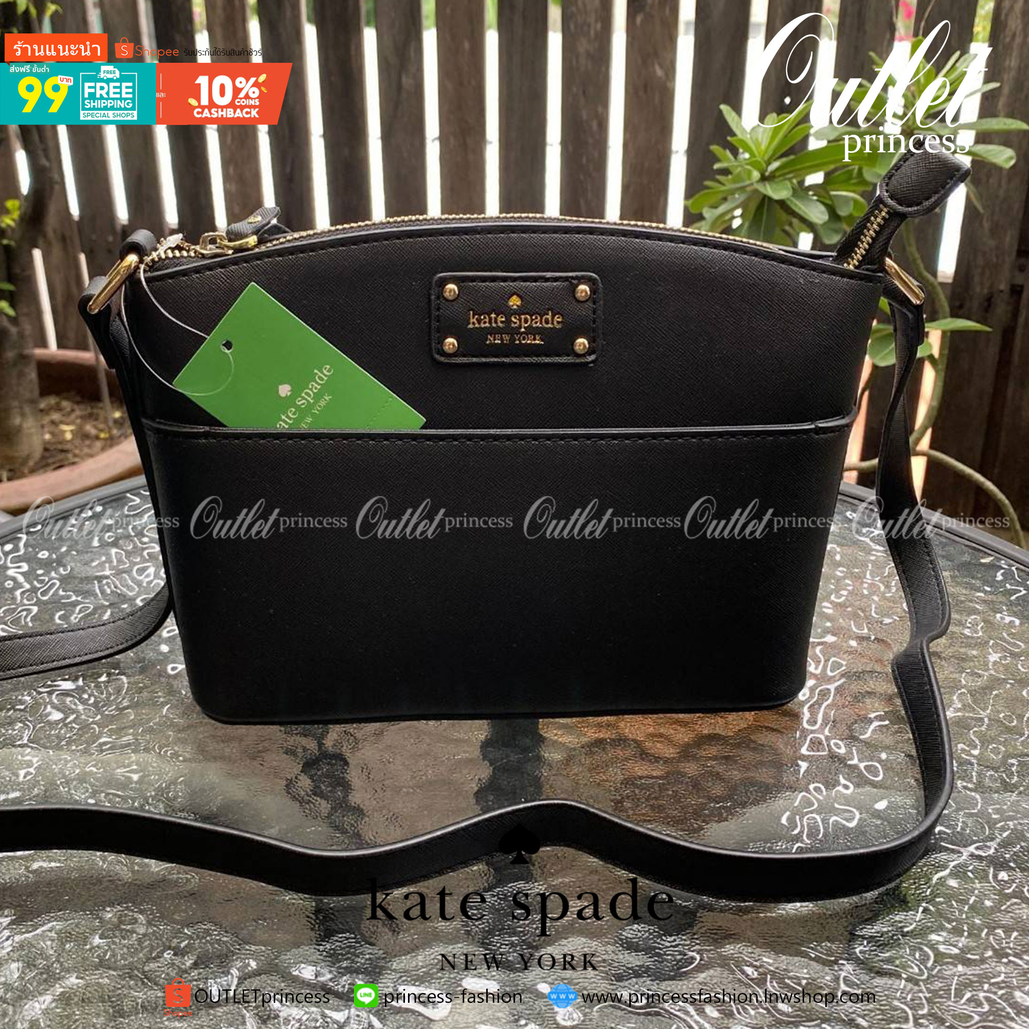 ของแท้ 💯% Kate spade กระเป๋าcrossbodyทรงพัด หนังอยู่ทรง ด้านหน้ามีช่องเอนกประสงค์1ช่องประดับด้วยป้ายโลโก้แบรนด์ตัวหนังสือสีทอง