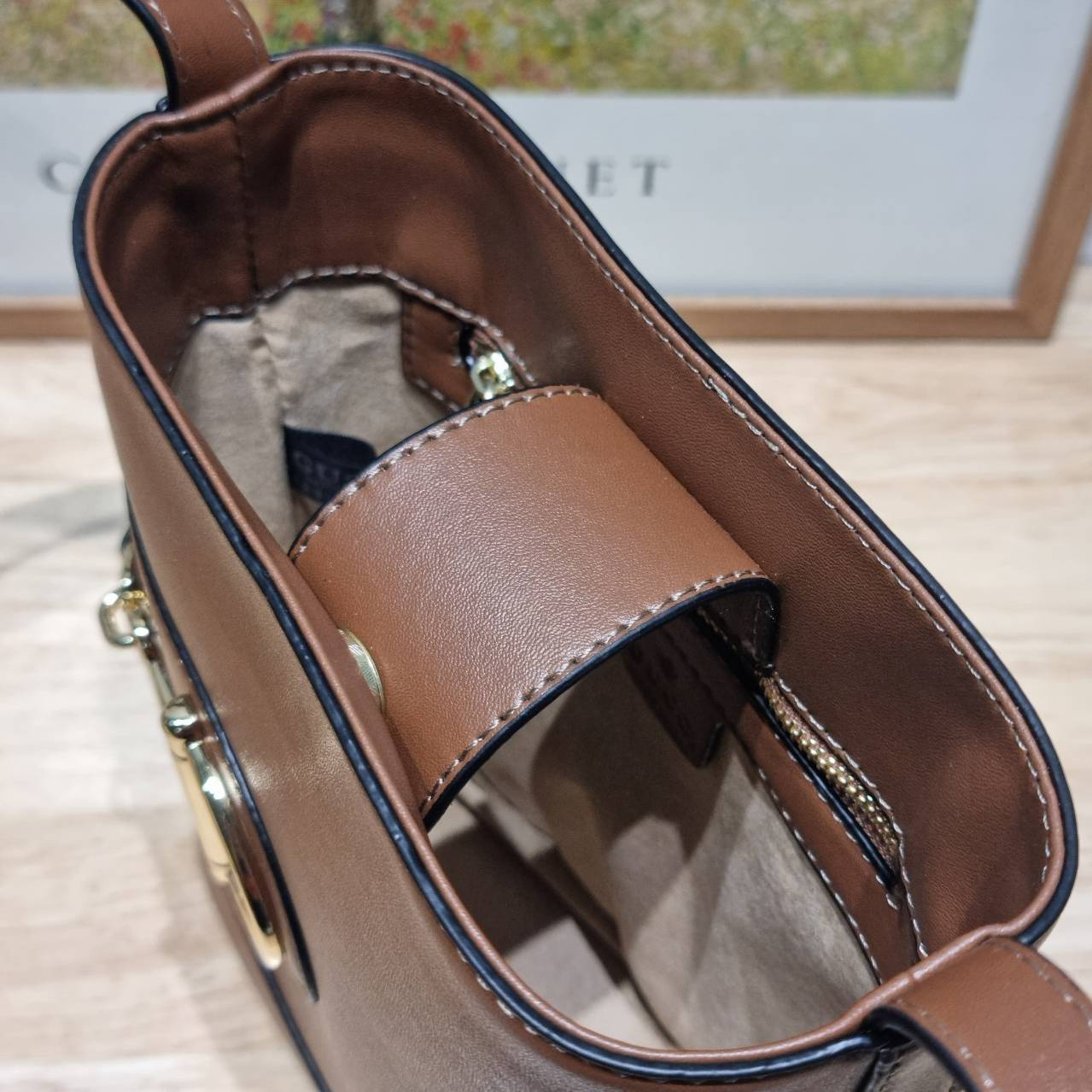 GUCCI 73 mini bucket bag คอลเลคชั่นใหม่พร้อม box set โทนสีใหม่ของแบรนด์ สุดยอดของความมีกิมมิคไม่เหมือนใคร วินเทจเรียบหรู