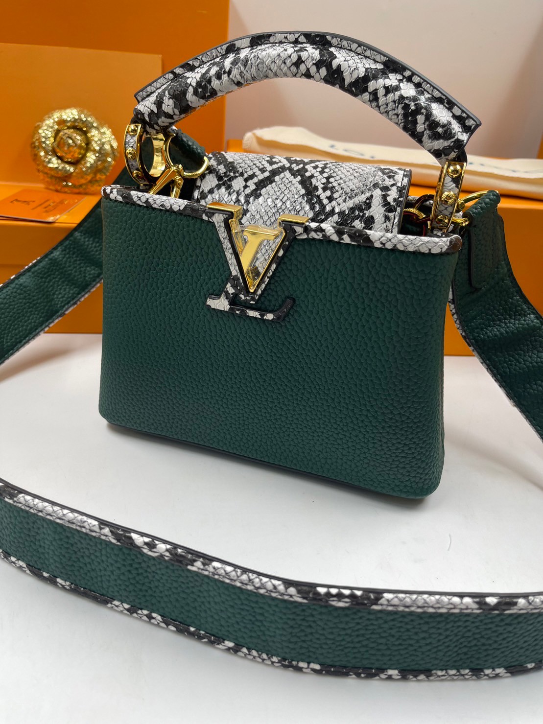 LV BB Capucines Python Handbags / LV Capucines BB Taurillon Leather 20cm พร้อมส่ง 6 สี **สินค้าเกรดออริจินอล 1:1 สลับแท้ ใช้งานต่างประเทศได้