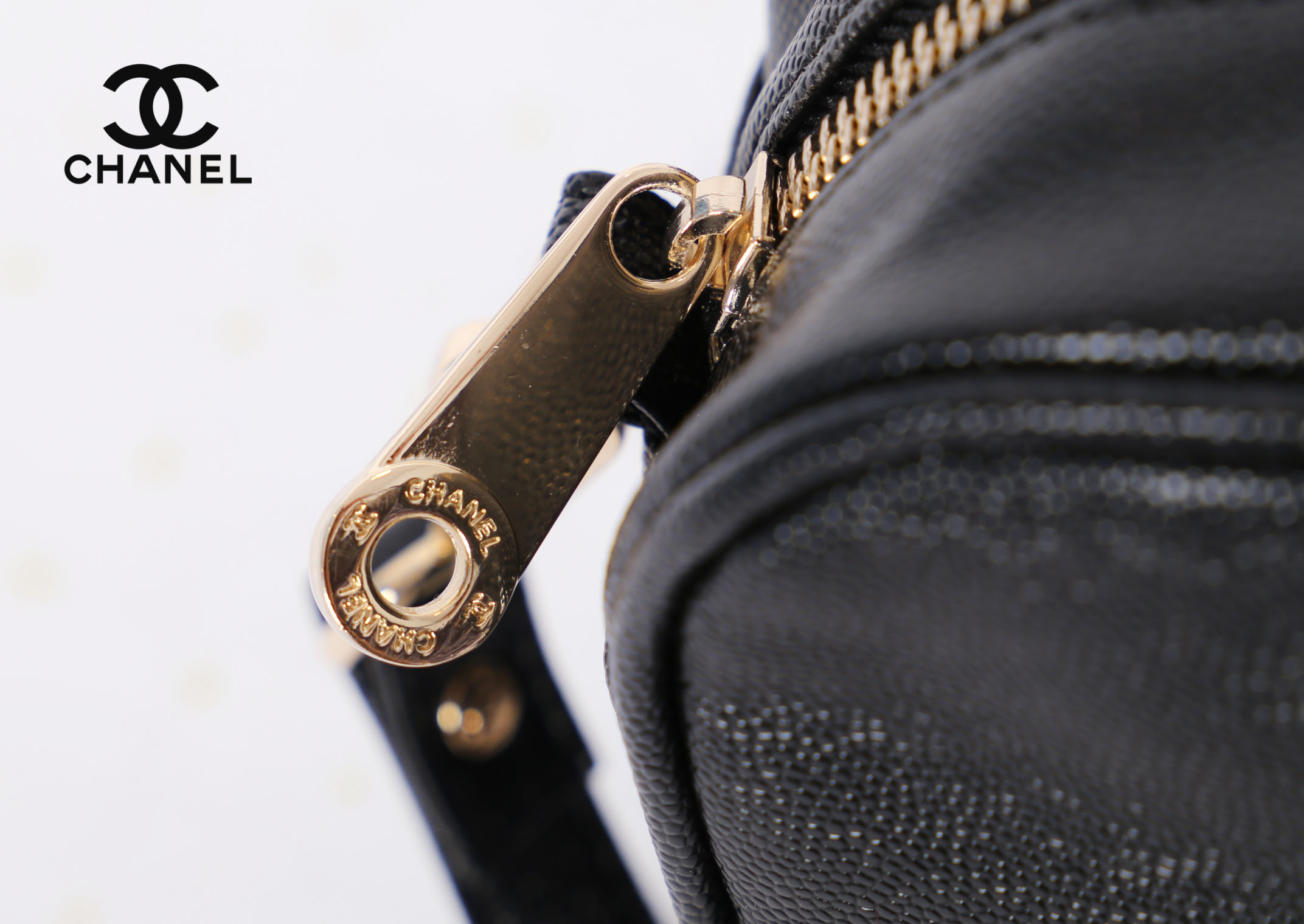 CHANEL Caviar Handbag Crossbody bag / Chanel Shoulder Bag With 2Straps กระเป๋าสะพาย หนังลายคาเวียร์ทั้งใบด้านหน้ามีโลโก้แบรนด์