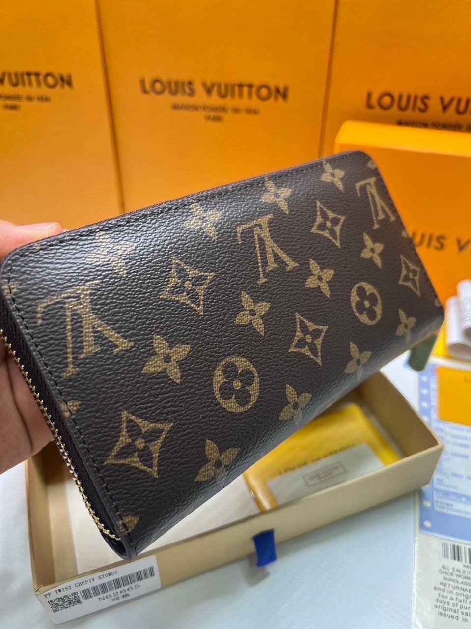 ORI หนังแท้ | LV Zippy Horizontal Monogram Shadow / LV LongWallet กระเป๋าสตางค์ใบยาว กระเป๋าสตางค์ซิปรอบ