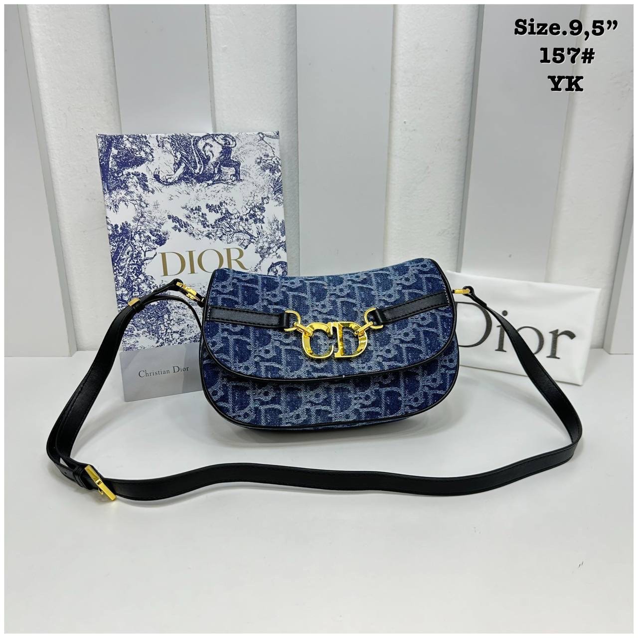 DIOR Small CD Besace Bag / Leather / Oblique Jacquard กระเป๋าสะพายดีไซส์ย้อนยุค โดดเด่นด้วยรูปลักษณ์ร่วมสมัย สง่างามเหนือกาลเวลา เกรดไฮเอน 1:1