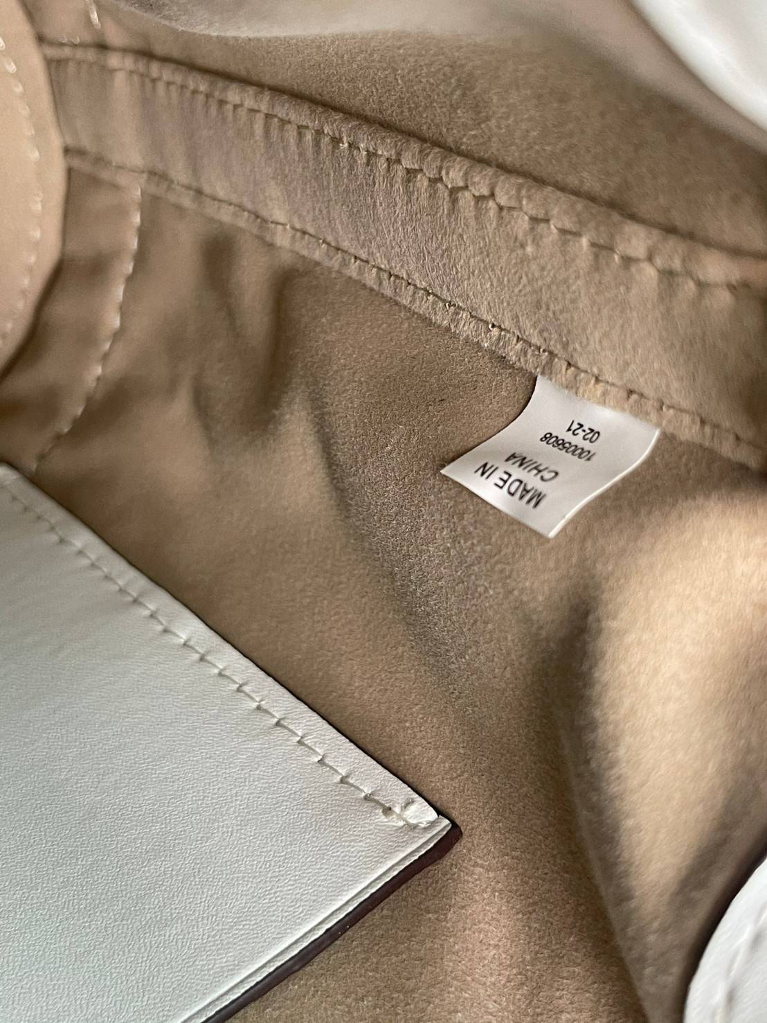 ของแท้ 💯% Tory burch t monogram jacquard embroidered bucket รุ่นใหม่ล่าสุดจาก TORY BURCH ครั้งแรกกับโมโนแกรม ที่ได้รับแรงบันดาลใจมาจากโลโก้สุดคลาสสิก