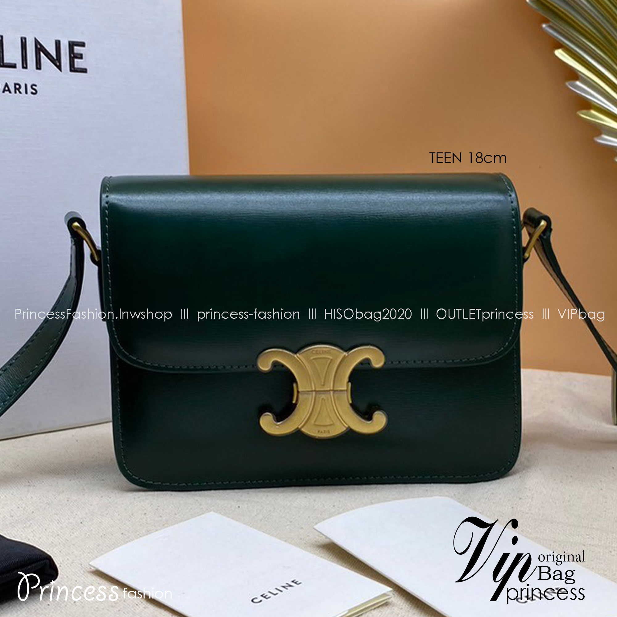 TEEN 18cm : CELINE TEEN TRIOMPHE BAG IN SHINY CALFSKIN / Celine Triomphe Bag / Celine Bag พร้อมส่ง 7 สี เกรดออริ 1:1 กระเป๋าแบรนด์หรูที่ควรมีแห่งปี รูปทรงสี่เหลี่ยมรุ่นฮอตฮิตของเหล่าดาราและเซเลบทั้งหลาย ดีไซต์เรียบหรู