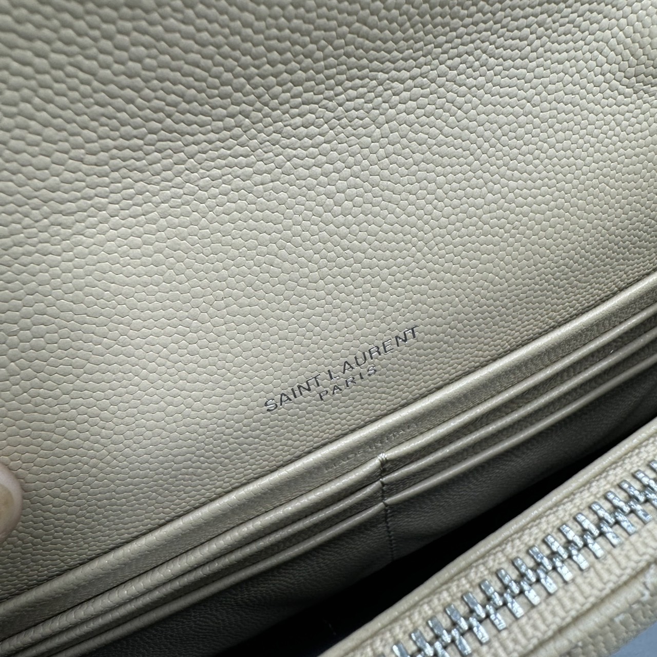 YSL Envelope WOC 7.5 Wallet on chain / YSL Clutch Bag 7.5" กระเป๋าสะพายรุ่นยอดนิยม เกรดหนังคาเวียร์สวยเต็มใบ เกรดออริ 1:1 ใช้งานต่างประเทศได้