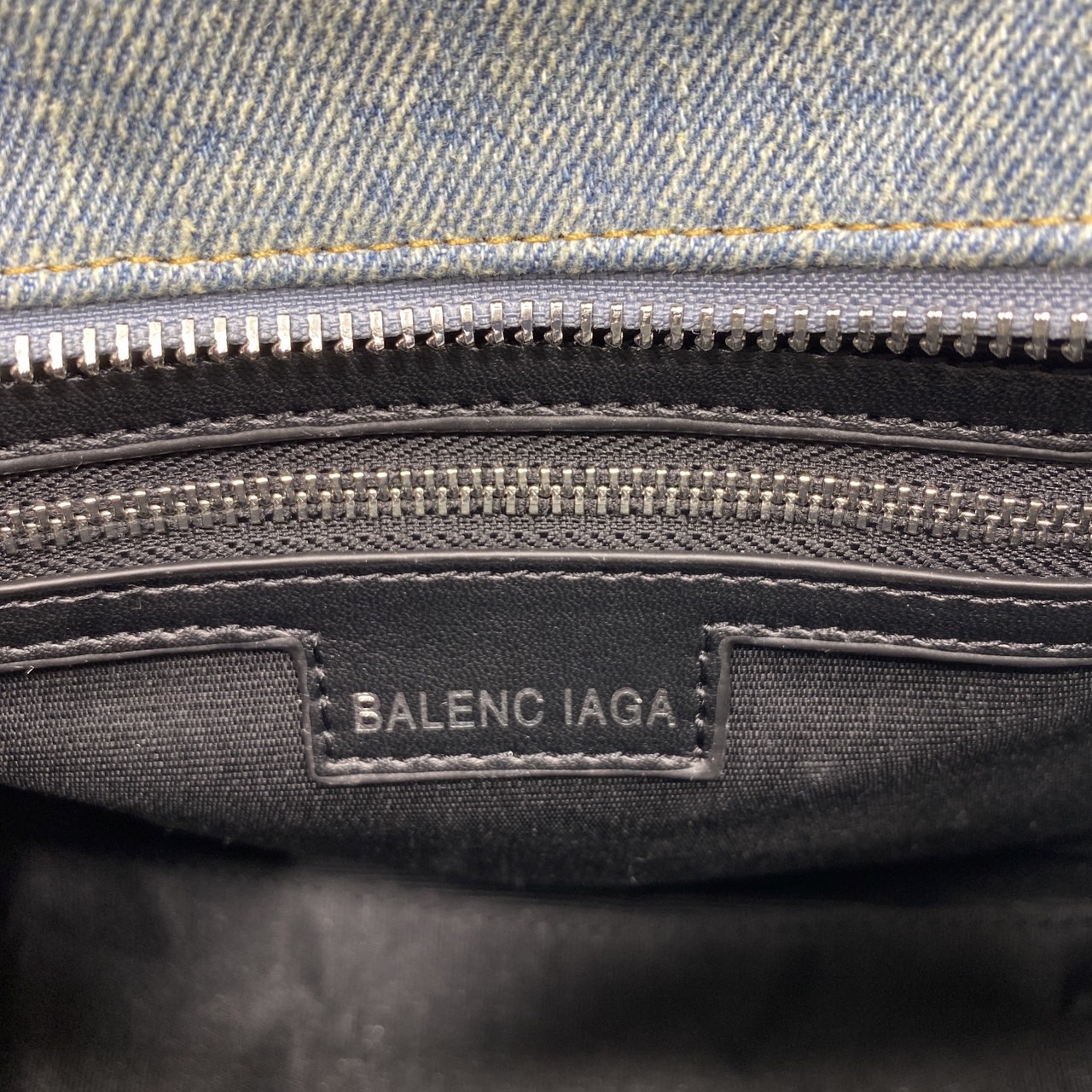 Balenciaga NEO CAGOLE XS HANDBAG DENIM IN BLUE aged-silver hardware with rhinestones กระเป๋าสะพายเดนิม สวยเท่ ประดับหมุดเพชร เกรดออริ 1:1 สลับแท้ ใช้งานต่างประเทศได้