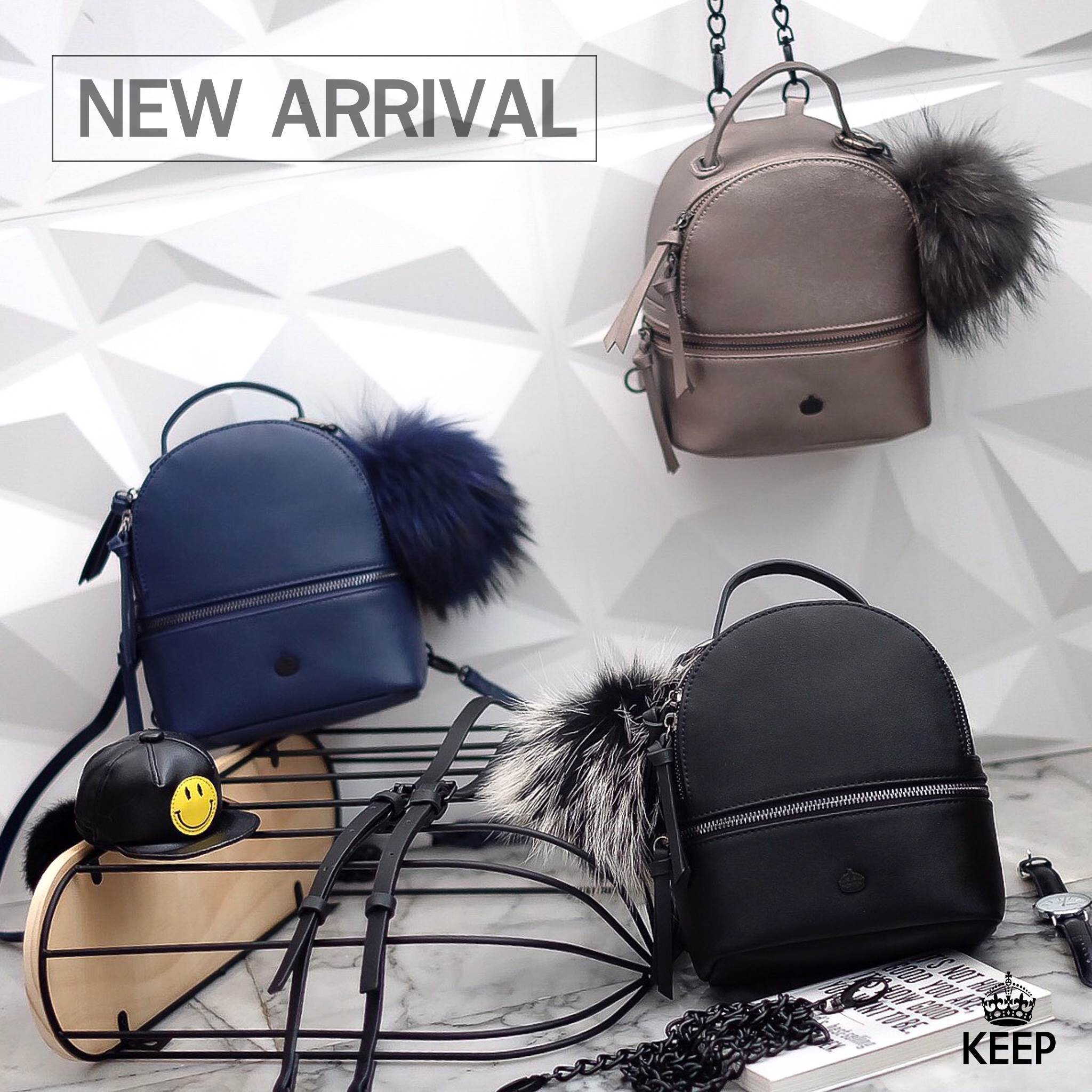 สินค้ารุ่นใหม่สัปดาห์นี้ ค๊า เป้ มินิ รุ่นใหม่ ได้ Look Minimal style แฝงความน่ารักนิดๆ ต้องใบนี้เลยค๊า KEEP ' All-day backpack with shoulder strap ' 📍ความพิเศษ คือ สาย ถอดได้ปรับเปลี่ยนได้ตามการใช้งาน (สะพายหลัง-สะพายข้างลำตัว ) ใน set 