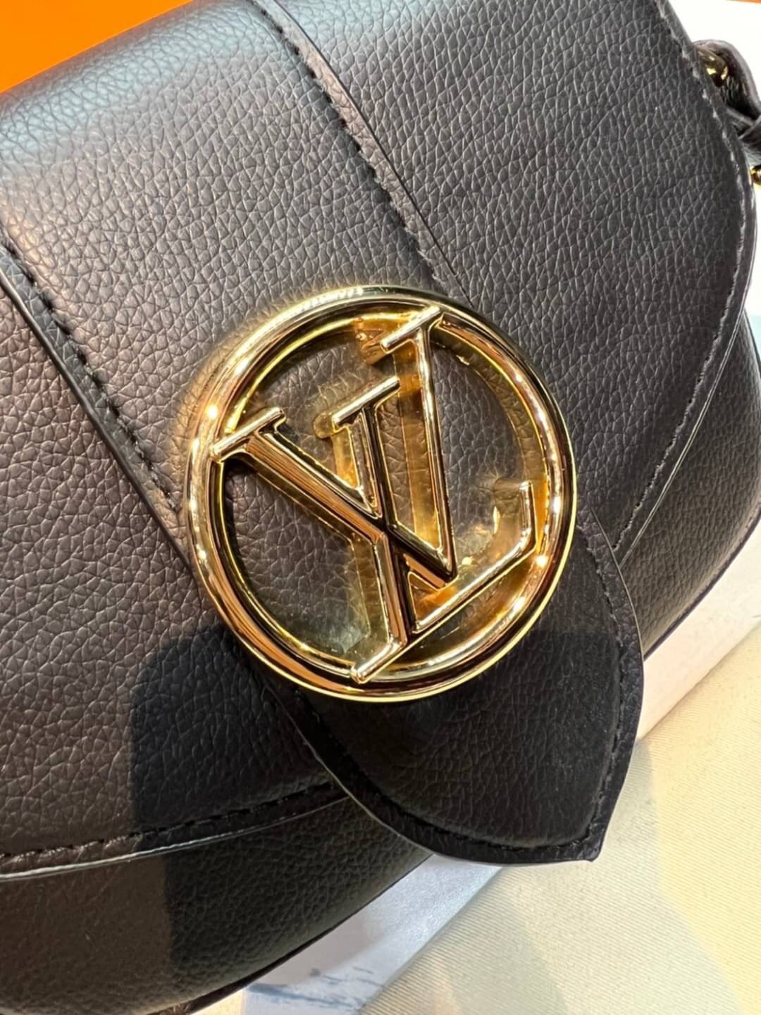 VIP 】หนังแท้ Louis Vuitton Crossbody & Shoulder Bag พร้อมส่งที่ไทย 4 สี