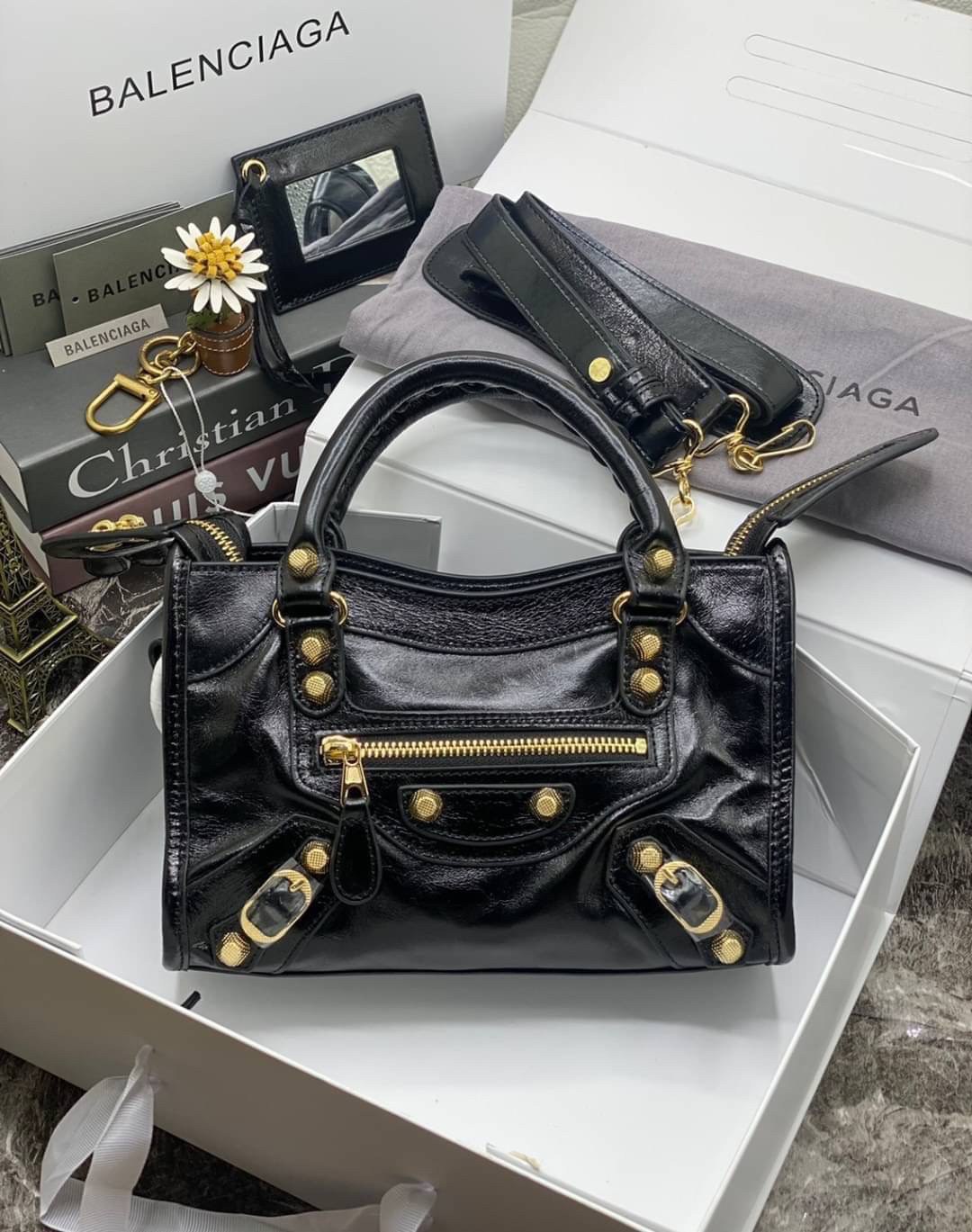 VIP 】หนังแท้ BALENCIAGA Classic City Mini Shoulder Bag พร้อมส่งที่ไทย