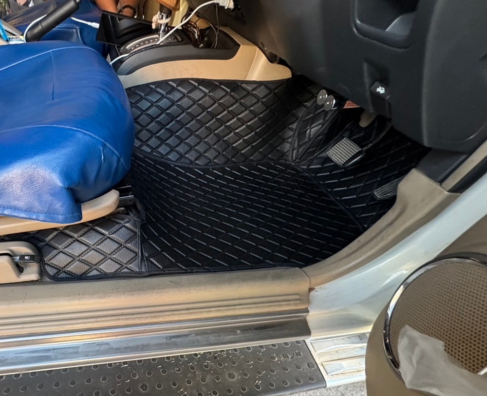 ยางปูพื้นรถยนต์ ISUZU D-MAX 4D 2005-2011 ลายไดมอนด์ สีดำ เต็มคัน