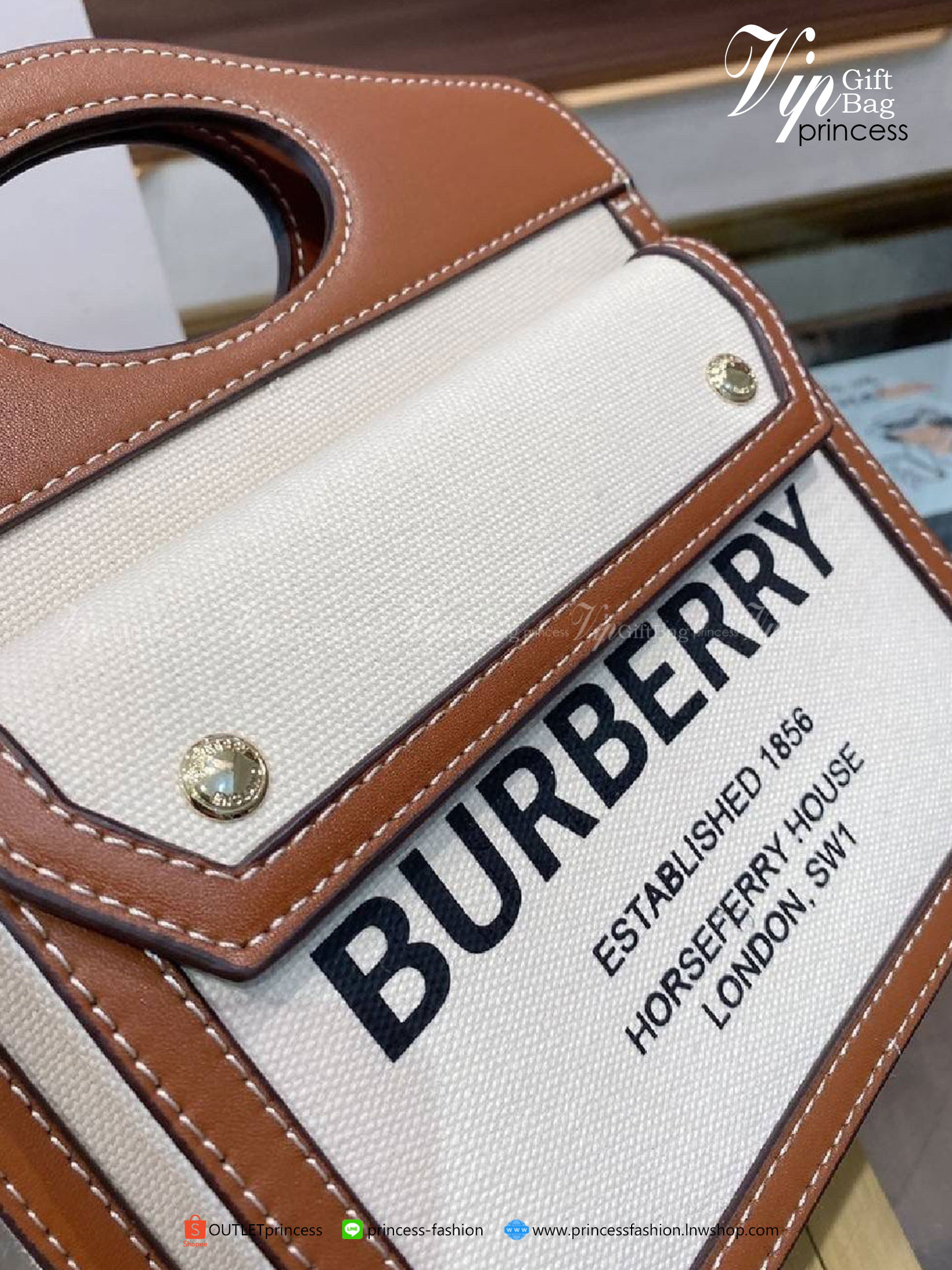 พรีเมี่ยมกิ๊ฟแท้ 100% BURBERRY FRAGRANCES CROSSBODY BAG VIP GIFT WITH PURCHASE (GWP)