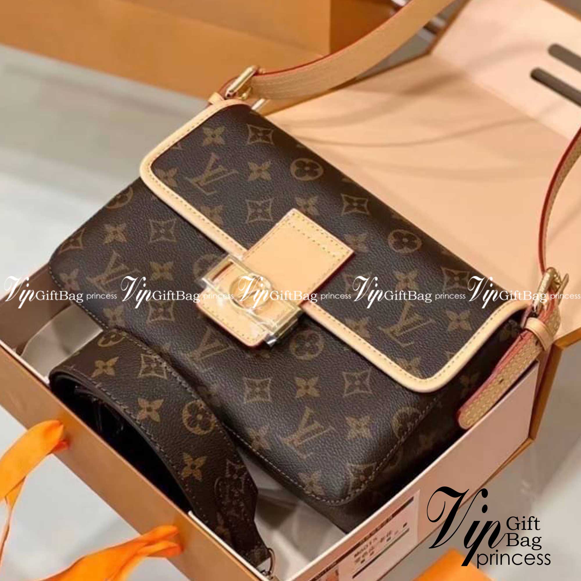 LV shoulder monogram bag กระเป๋าสะพายรูปลักษณ์ทรงกะทัดรัดและใช้งานได้สะดวก หนัแคนวาสอย่างดี ลาย Monogram เอกลักษณ์แบรนด์ อะไหล่สีทองสวยงาม