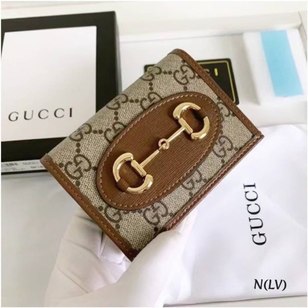 หนังแท้ GUCCI horsebit wallet / GUCCI Jackie wallet / GUCCI WALLET พร้อมส่งที่ไทย กระเป๋าสตางค์รุ่นยอดนิยม งานหนังแท้ทั้งใบ ภาพสินค้าถ่ายจากงานขายจริง ใช้งานต่างประเทศได้ สวยๆ กันแล้ววันนี้ ใบนี้ must have..ค่ะ.!!