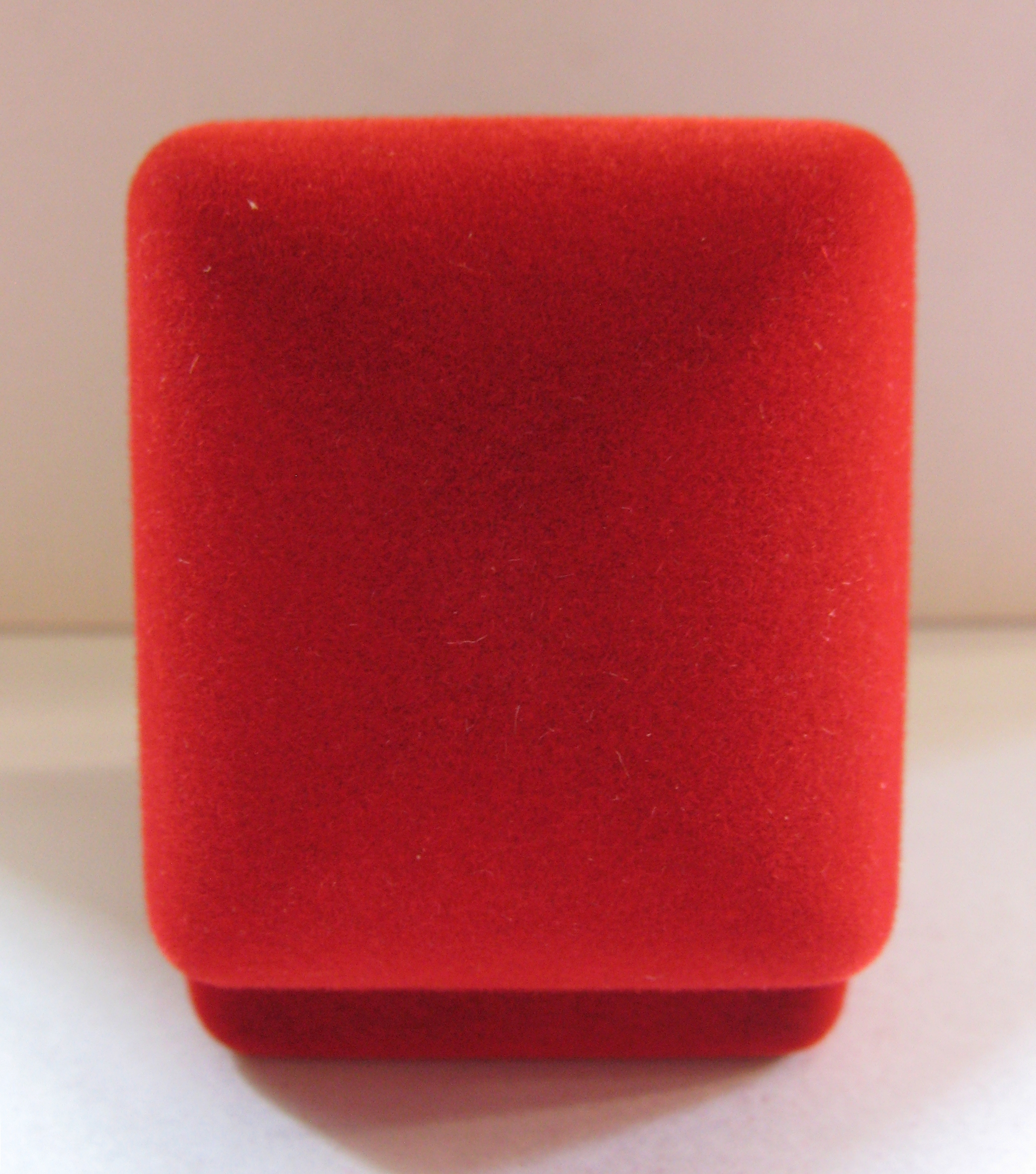 สินค้าหมดค่ะ กล่องใส่แหวนรูปสี่เหลี่ยมค่ะ