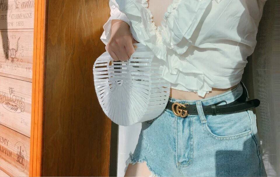 GUCCI BELT / GG belt 2cm เข็มขัดสีดำสุดคลาสสิค เรียบง่าย ผู้ดี เป็นซิกเนเจอร์ ด้วยดีไซน์ double buckle อะไหล่สีทองวินเทจ ทำให้ใช้งานเป็น everyday use ได้เลย วัสดุหนังสวย พร้อมออริจินัล box ที่สุดของการคอมพลีทลุทด้วยเข็มขัดเส้นนี้เส้นเดียวได้เลย แนะนำจ้า