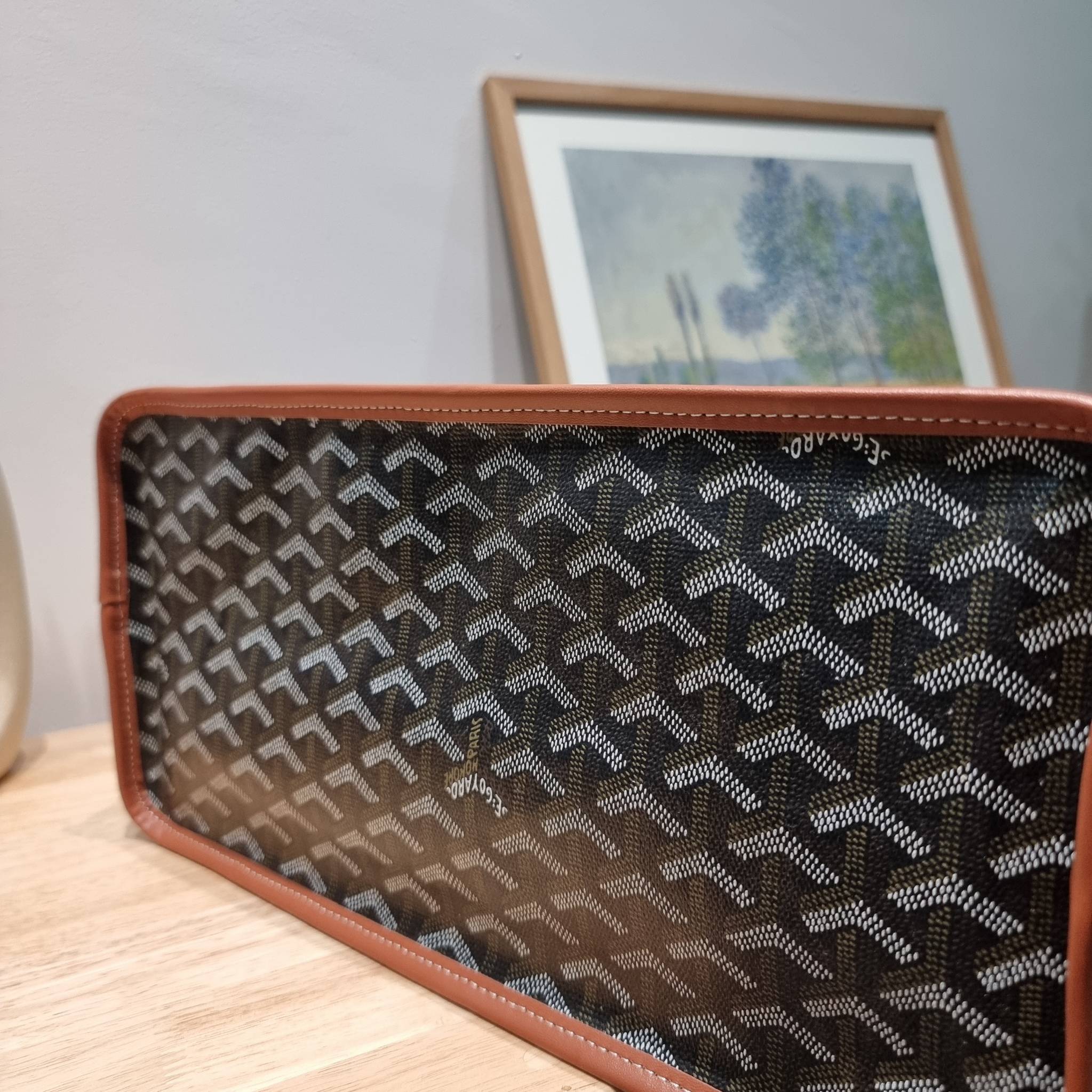 GOYARD ANJOU REVERSIBLE TOTE กระเป๋าสะพายทรงโท้ท ใบใหญ่จุใจ!! กลับด้านใช้ได้ทั้ง 2 ด้าน มาครบสีขายดี เลิศทุกสี รูปทรงคลาสสิค