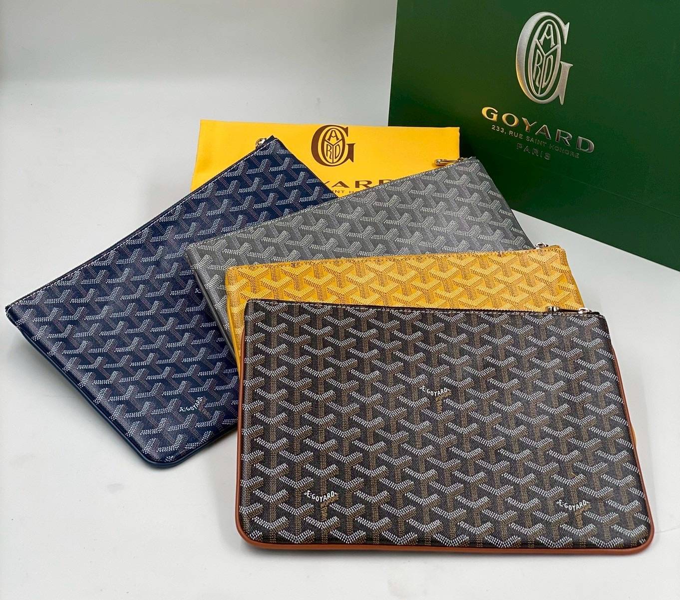 ORI หนังแท้ | GOYARD Senat MM Pouch / GOYARD Clutch Bag กระเป๋าทรงพอชคลัช ใช้เป็นกระเป๋าจัดระเบียบสำนักงานได้ เหมาะสำหรับใส่เอกสารขนาด A4, จัดระเบียบสิ่งของในกระเป๋า หรือใช้เป็นกระเป๋าคลัตช์สำหรับใช้ในชีวิตประจำวัน