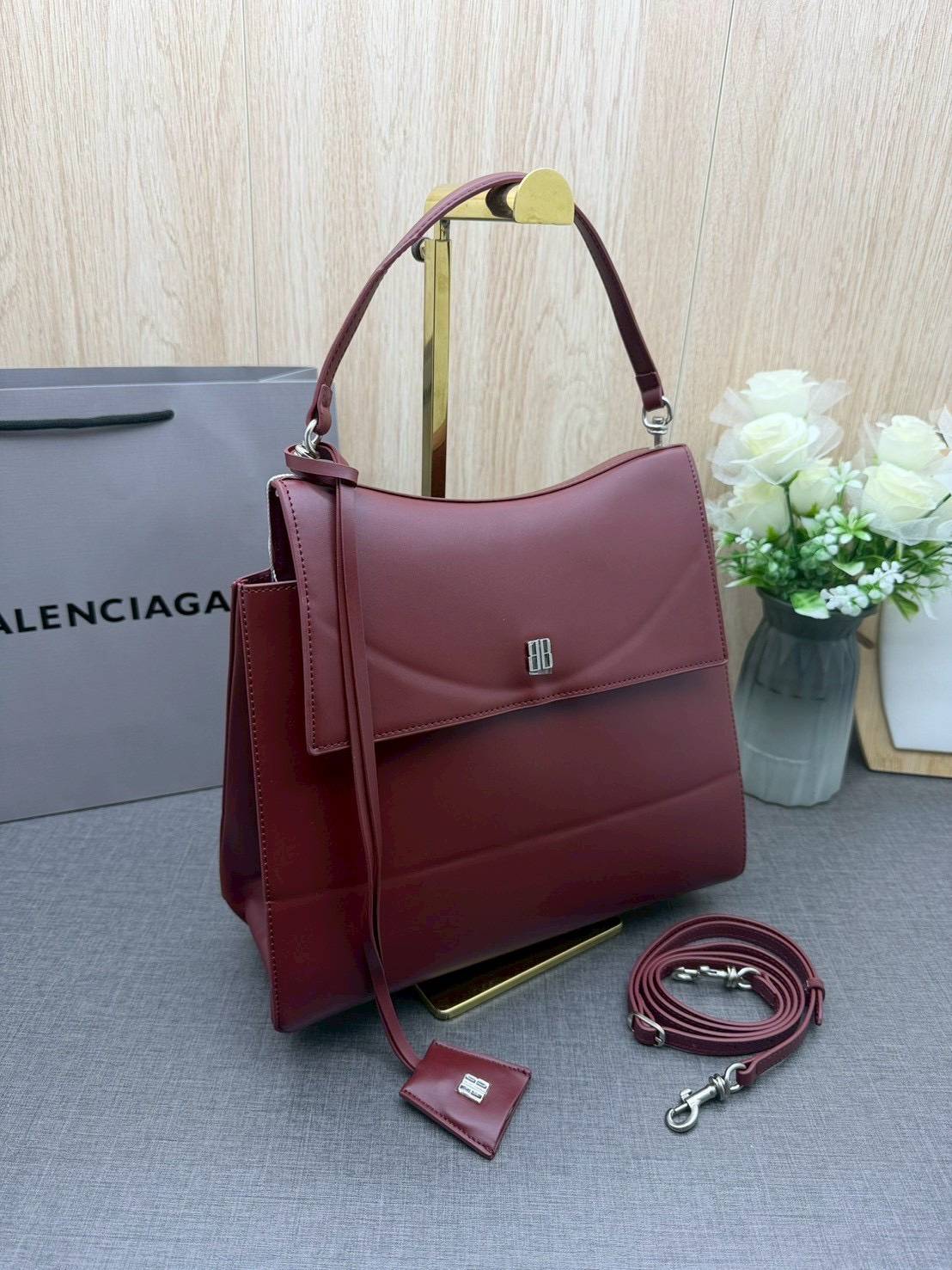 ORI หนังแท้ | Balenciaga Nano Medium Top Handle Bag 27cm กระเป๋าสะพายทรงโท้ท ดีไซน์ใหม่สวยเก๋ตามแบบฉบับแบรนด์