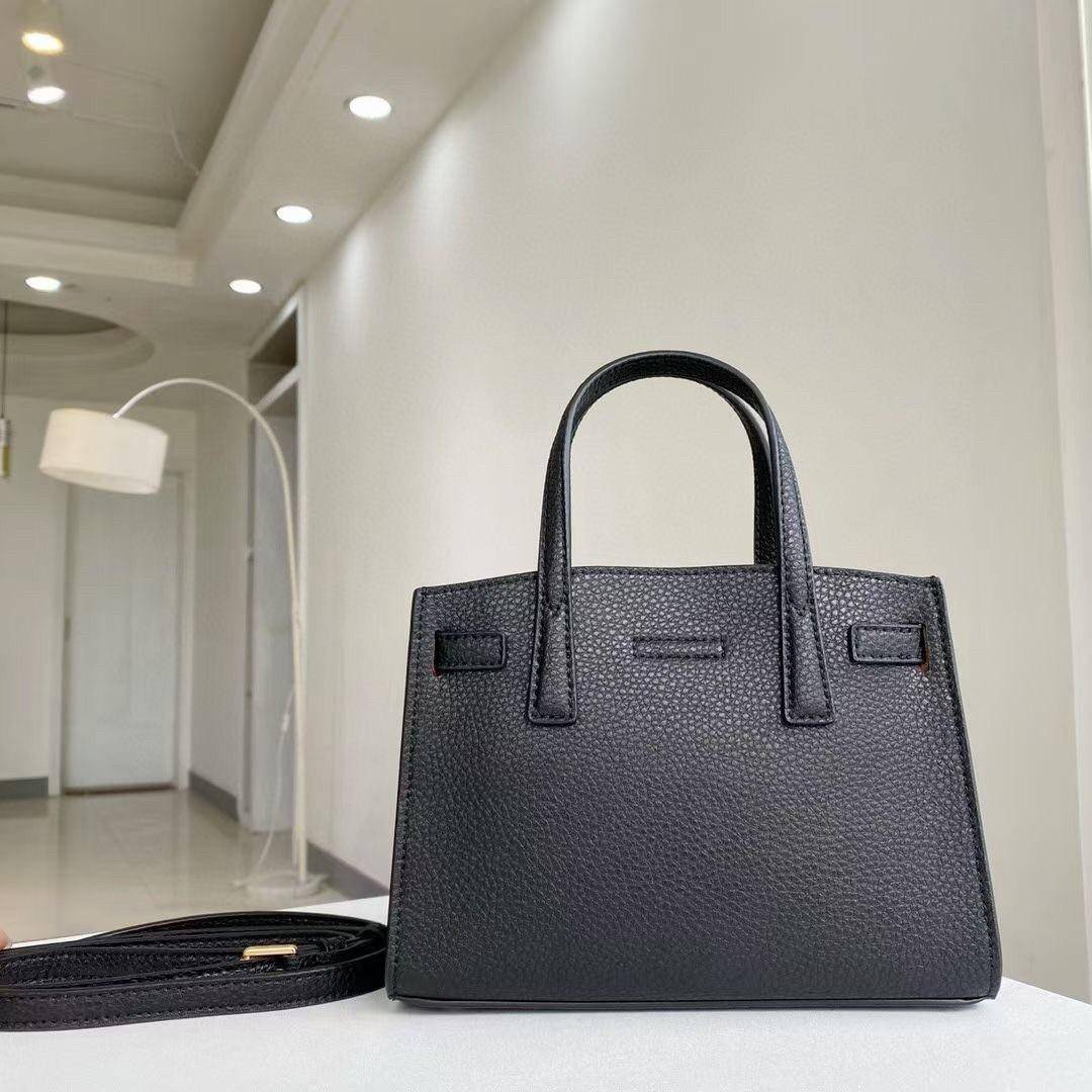 ของแท้ 💯% 】Tory walker Micro Satchel กระเป๋าถือหรือสะพายไหล่ วัสดุหนังแท้ ด้านหน้าประดับโลโก้แบรนด์ อะไหล่ทองสวยหรู