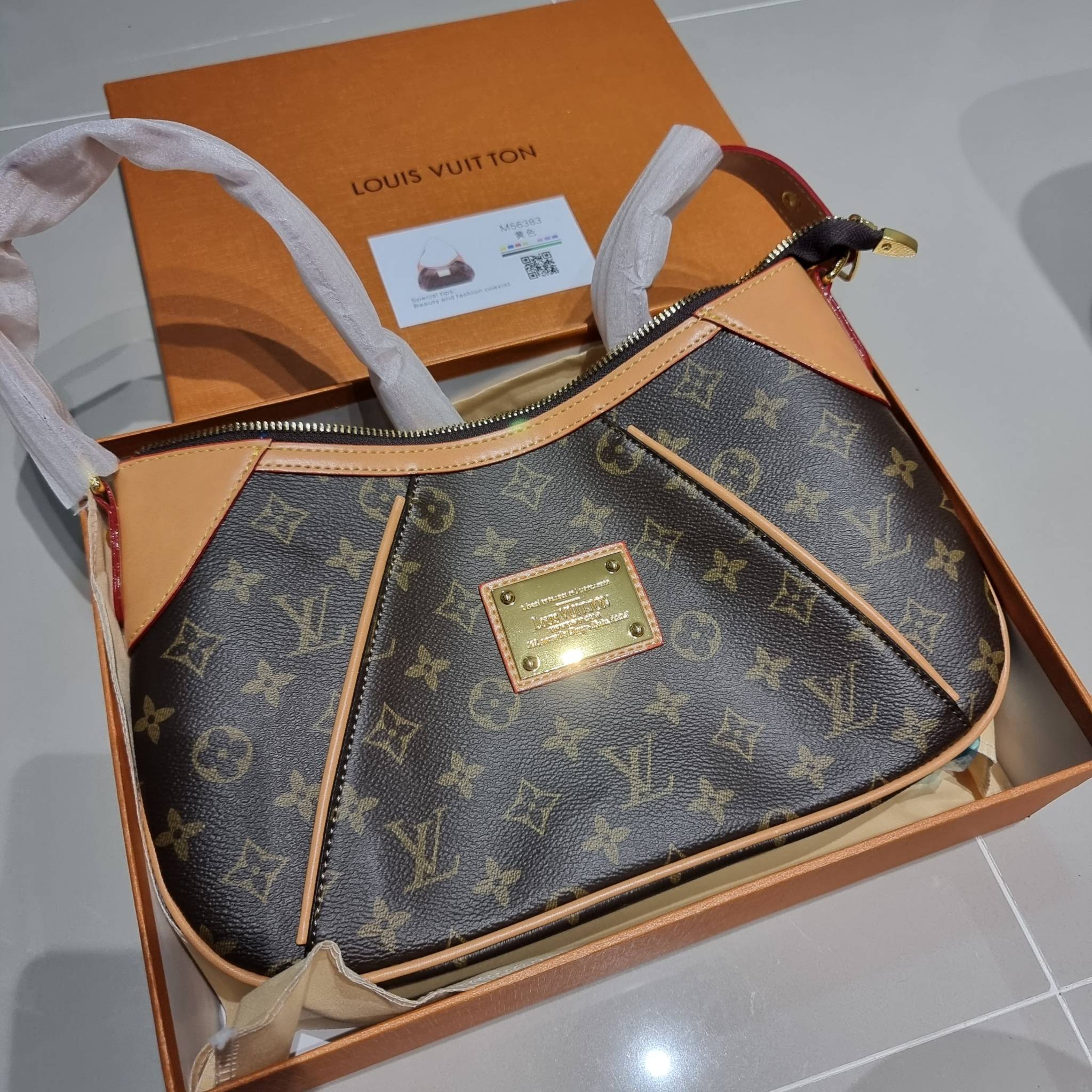 LV THAMES PM MONOGRAM BAG กระเป๋าสะพายไหล่รุ่นยอดฮิตทรงพอช ใบใหญ่กำลังดี สวยดีไซน์คลาสสิควินเทจ สายสะพายในตัวใช้งานได้คล่องตัว