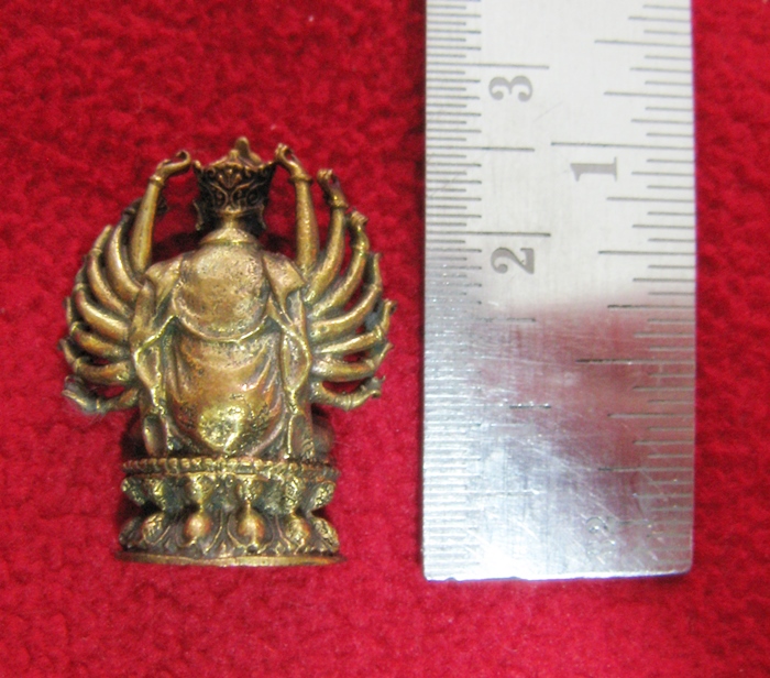 สินค้าจองค่ะ องค์เจ้าแม่กวนอิมพันมือเนื้อทองเหลือง(ตั้งบูชาหน้ารถได้)ค่ะ