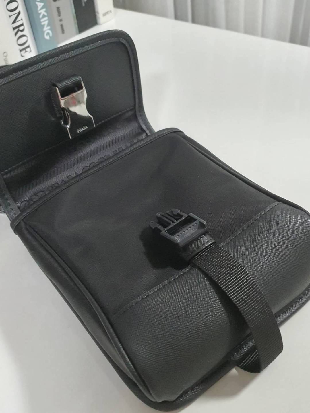 รุ่นใหม่ล่าสุด 2020 !!! Prada crossbody nylon bag ขนาดกะทัดรัด พกพาสะดวก