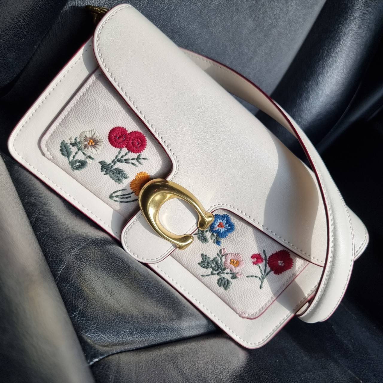 ของแท้ 💯% COACH 627 TABBY SHOULDER BAG 26 IN SIGNATURE CANVAS WITH FLORAL EMBROIDERY