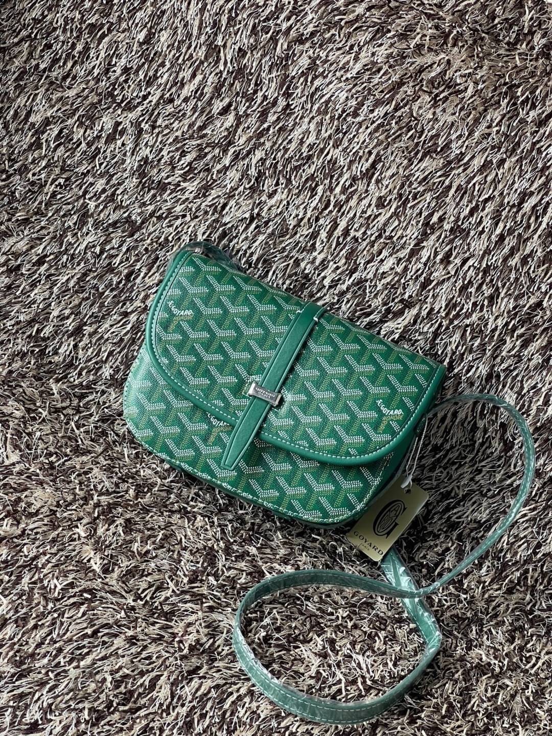 Goyard belvedere pm แบรนด์ดังจากฝรั่งเศส เรัยบหรูแต่ดูสง่า สะดุดตาด้วยลายเฉพาะตัว วัสดุที่นำมาตัดเย็บกระเป๋าเป็นวัสดุผ้าใบ
