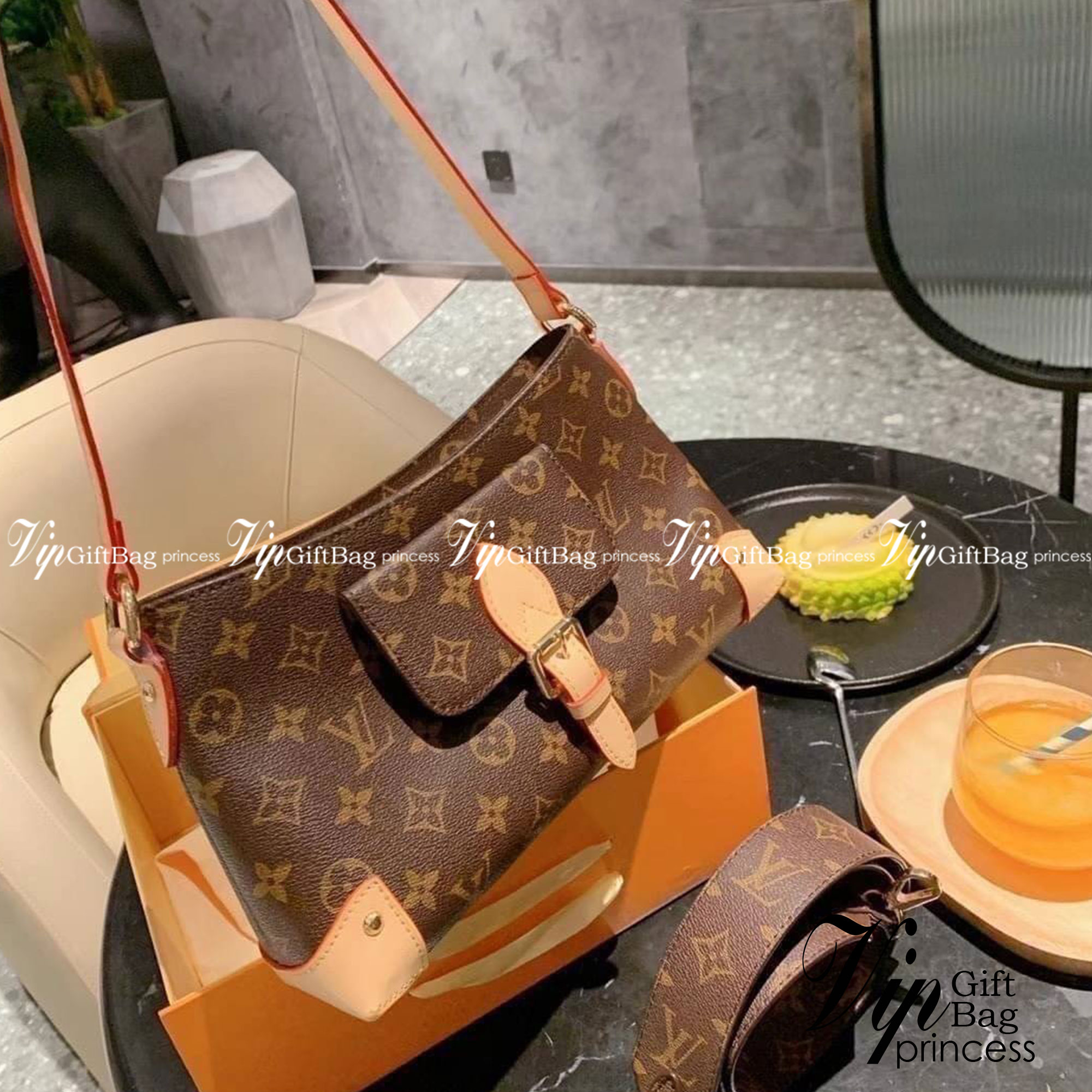 LV Shoulder Bag LV Crossbody Bag / LV Sologne Crossbody Monogram ภาพถ่ายจากงานขายจริง ใช้งานต่างประเทศได้