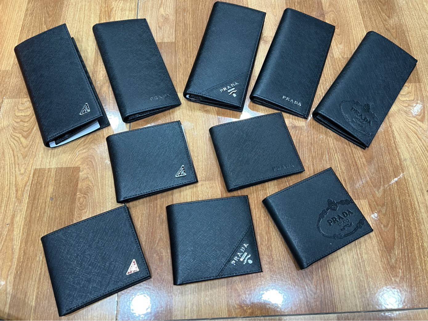 ORI หนังแท้ | Prada Long Wallet / Prada Short Wallet / Prada metal saffiano leather Wallet กระเป๋าสตางค์ใบยาว กระเป๋าสตางค์ใบสั้น กระเป๋าสตางค์ผู้ชาย