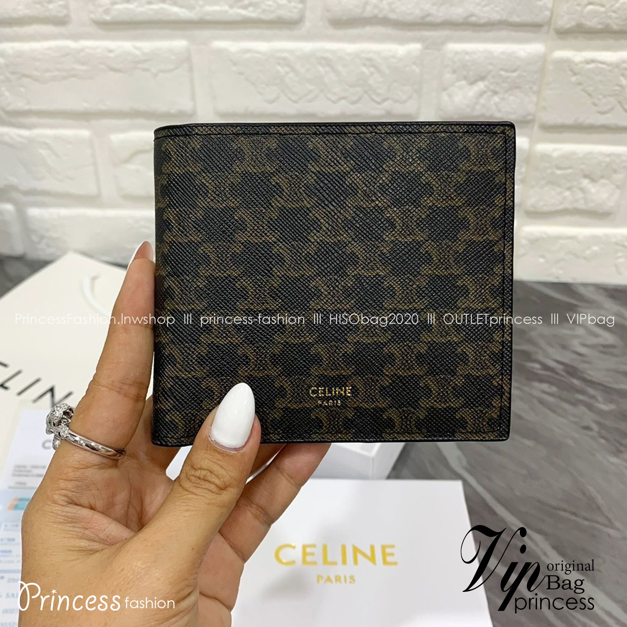 CELINE SHORT WALLET / CELINE LONG WALLET กระเป๋าสตางค์ซีลีน แบบสั้นและยาว พร้อมส่ง!! สวยหรู ภายในมีช่องแบ่งหลายช่อง มีช่องใส่บัตรหลายช่อง ไอเท็มแนะนำในราคาสุดคุ้ม นาทีนี้ห้ามพลาดค่ะ!