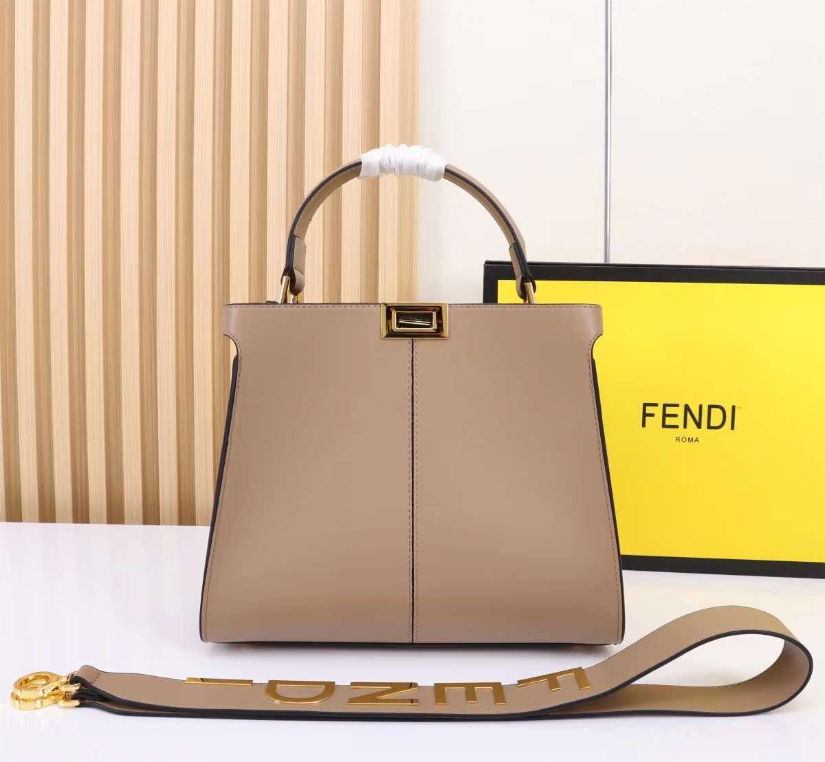 พร้อมส่ง 3 สี FENDI Peekaboo X-Lite Medium กระเป๋าสะพาย 🧡 เกรดออริจินอล 1:1 สลับแท้