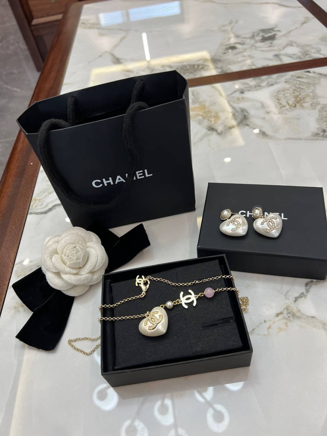 ซื้อ1ได้ถึง2ชิ้น ในเซ็ตเดียว CHANEL JEWELRY SET / Chanel earrings / Chanel necklace ชุดเครื่องประดับครบชุด สุดอลังการ
